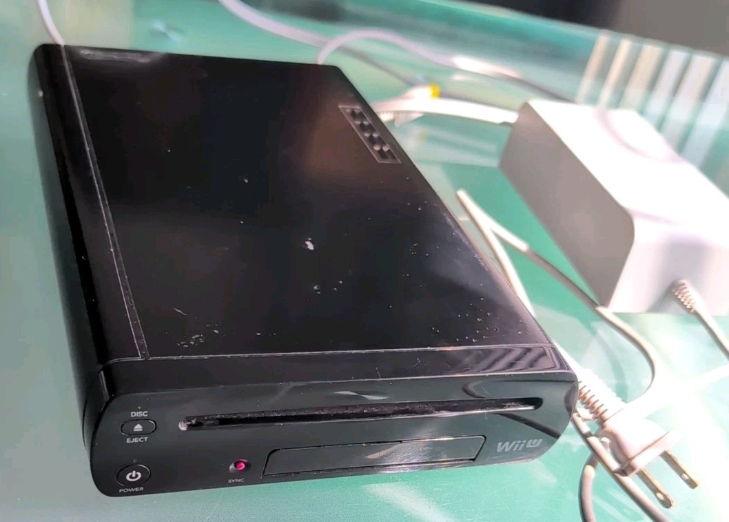 NINTENDO WII U CONSOLE 32GB FOR PARTS/REPAIR: