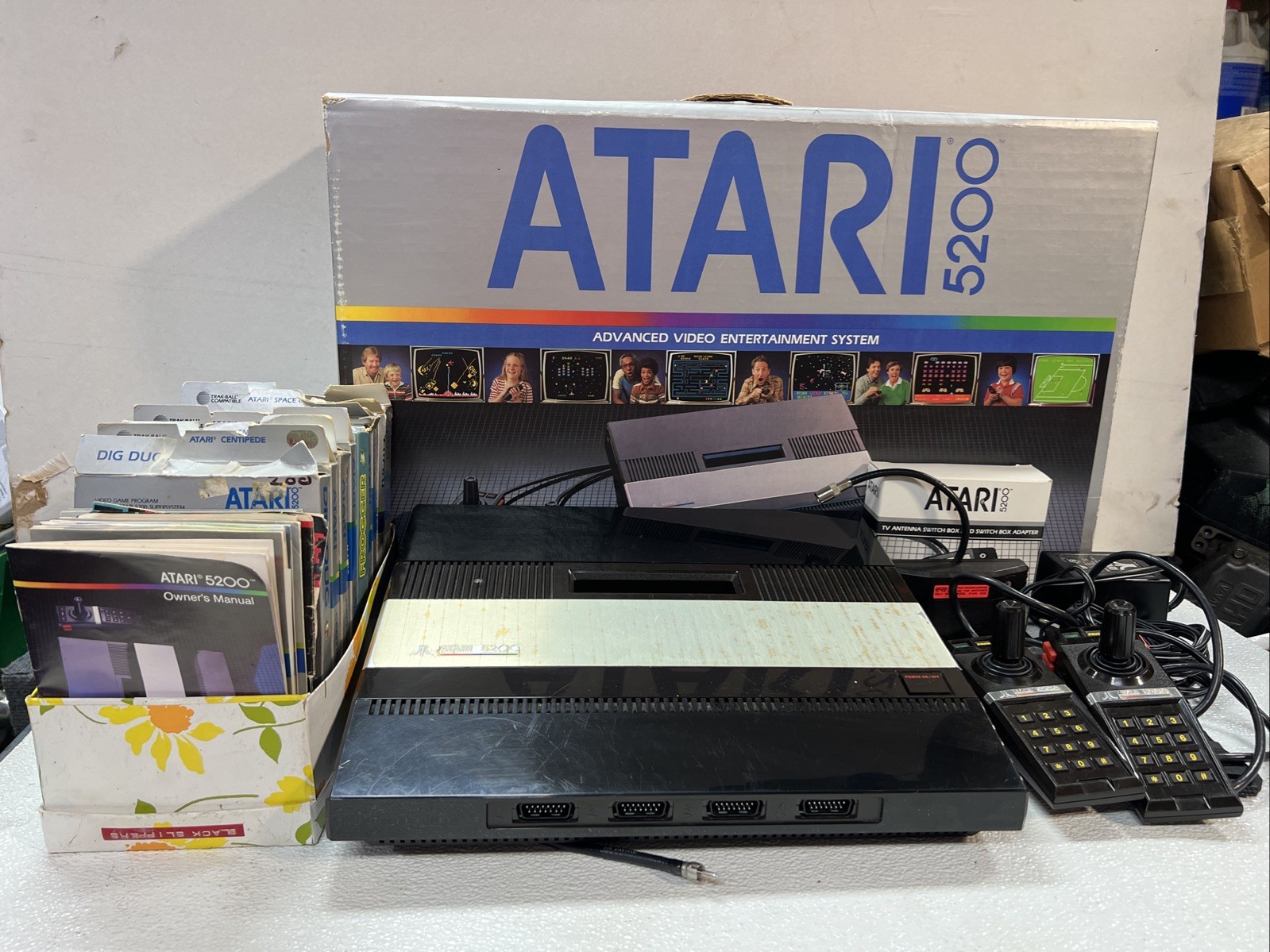 VINTAGE ATARI 5200 CONSOLE AND 9 GAMES TESTED WORKING