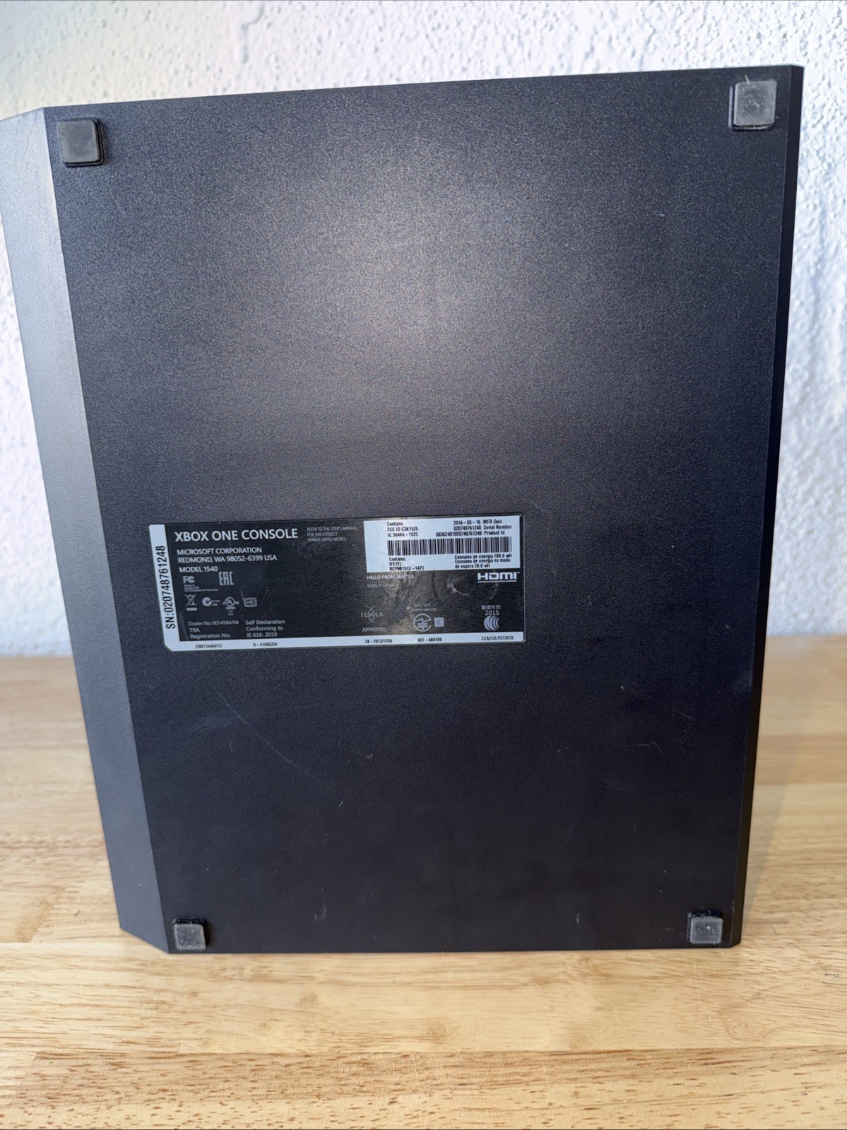 Microsoft Xbox One 500GB Console- Black – model 1540 w controller READ