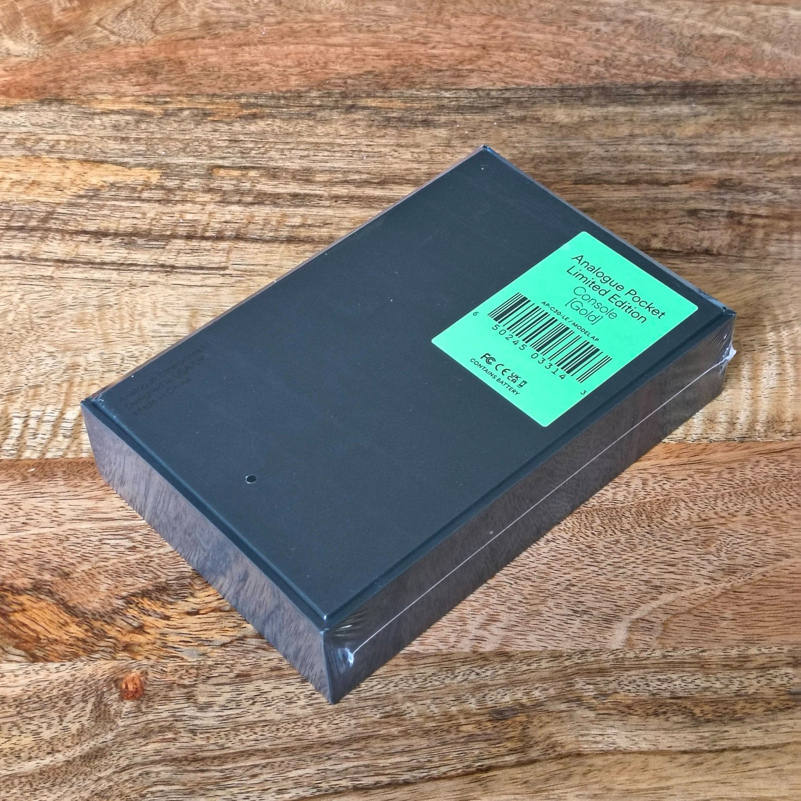 Analogue Pocket Limited Edition Console [Gold] (Brand New)
