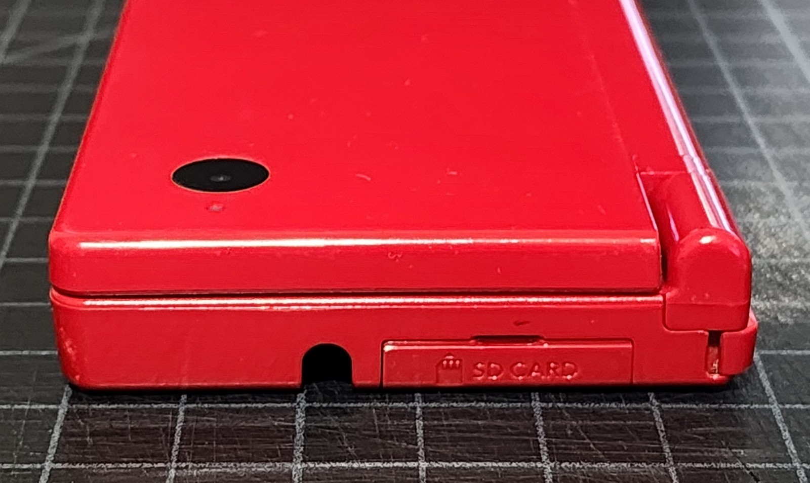 Nintendo DSi Handheld Console Red Good Condition with SD Card T&W