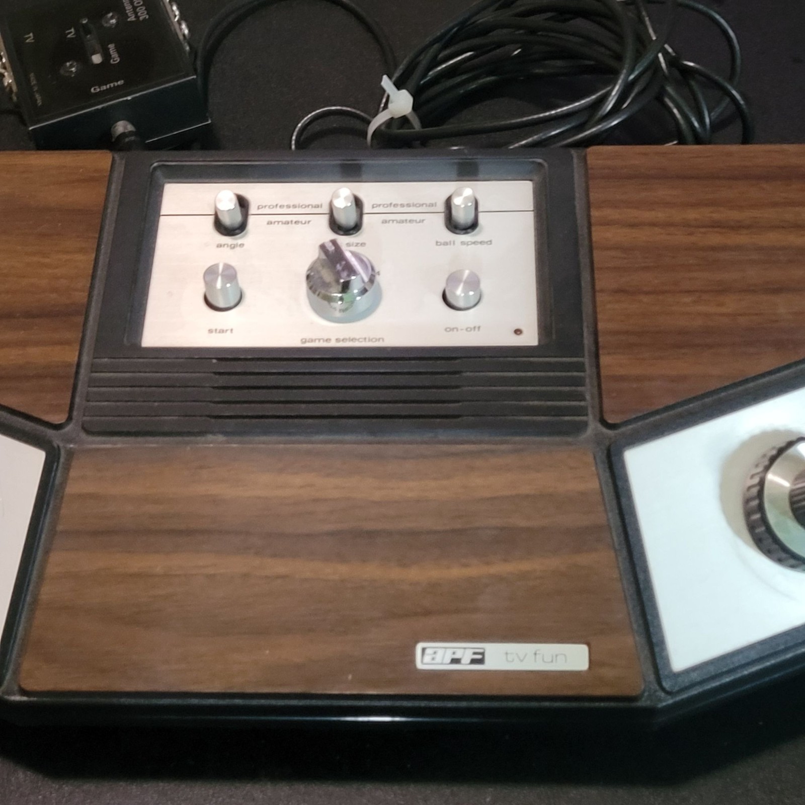 APF TV Fun Model 401 Vintage Console With Wood Grain Design & Dial Controls