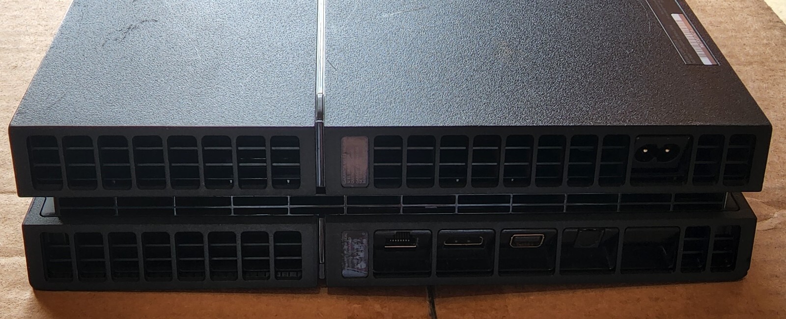 Sony Computer Entertainment INC PS4 PRO- Model CUH-1215A 230W 50/60Hz 2.3.0.95A