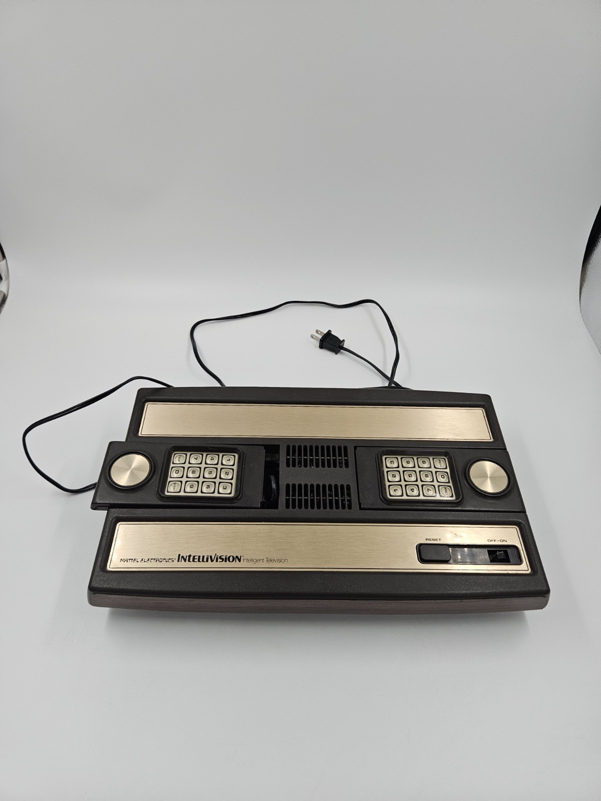 Mattel Intellivision Console Model 2609 – For Parts Won’t Turn On