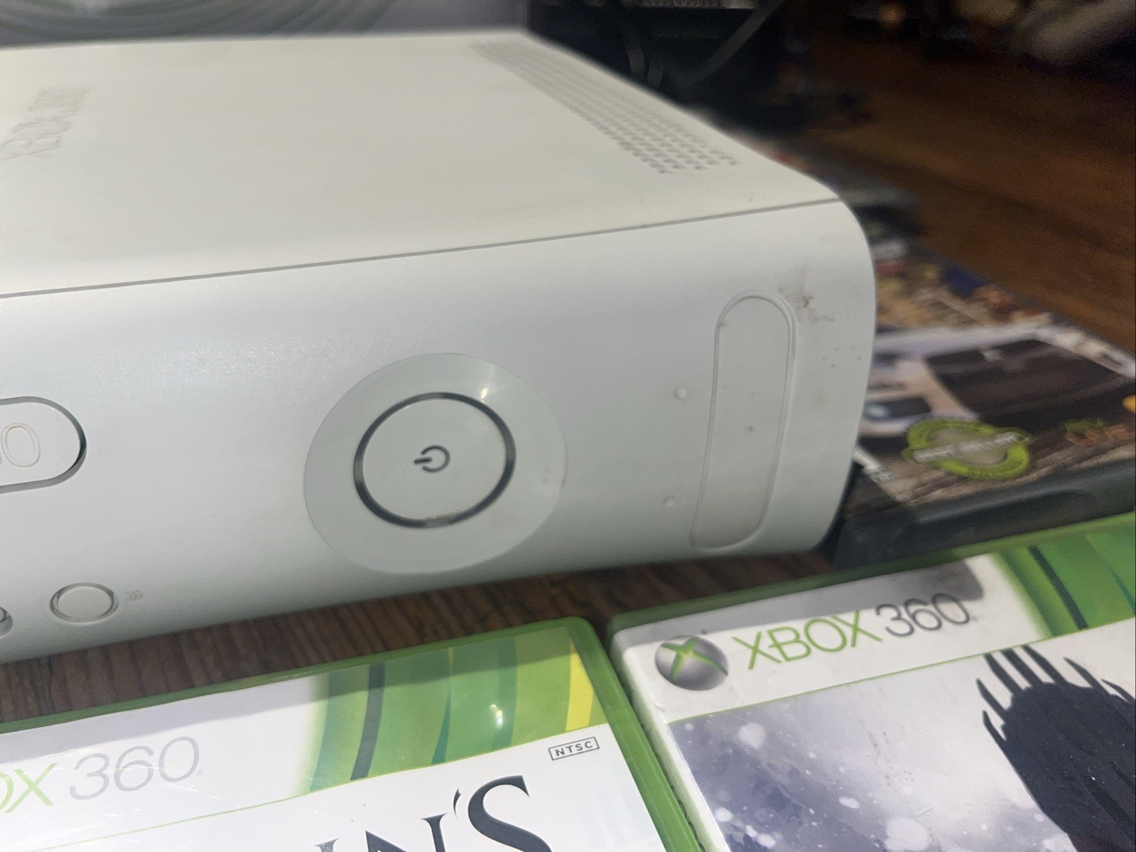 Xbox 360 White 60gb Console bundle w/ games & Original Box