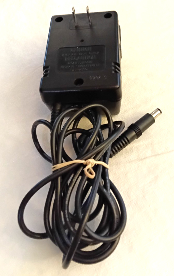 Sega Genesis 16-BIt Console Model 1601 Complete Hook-Ups/Controller Work Perfect