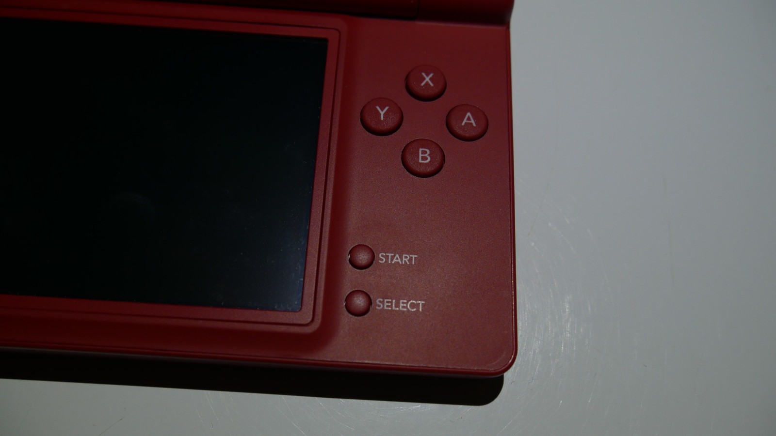 Nintendo DSi Console With Official Charger & Stylus (Very Good Condition / Red)