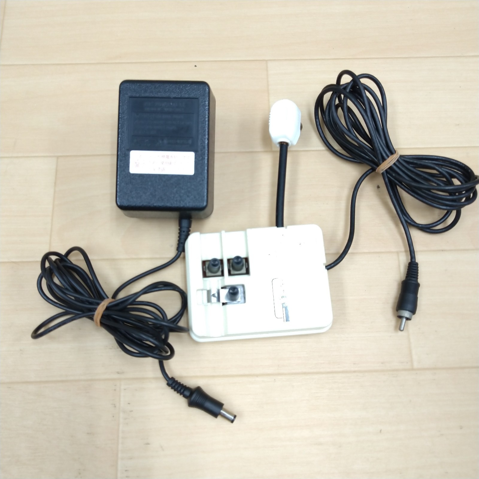 Nintendo Family Computer Famicom Console with 6 Games & Cables NES Japan HVC-001