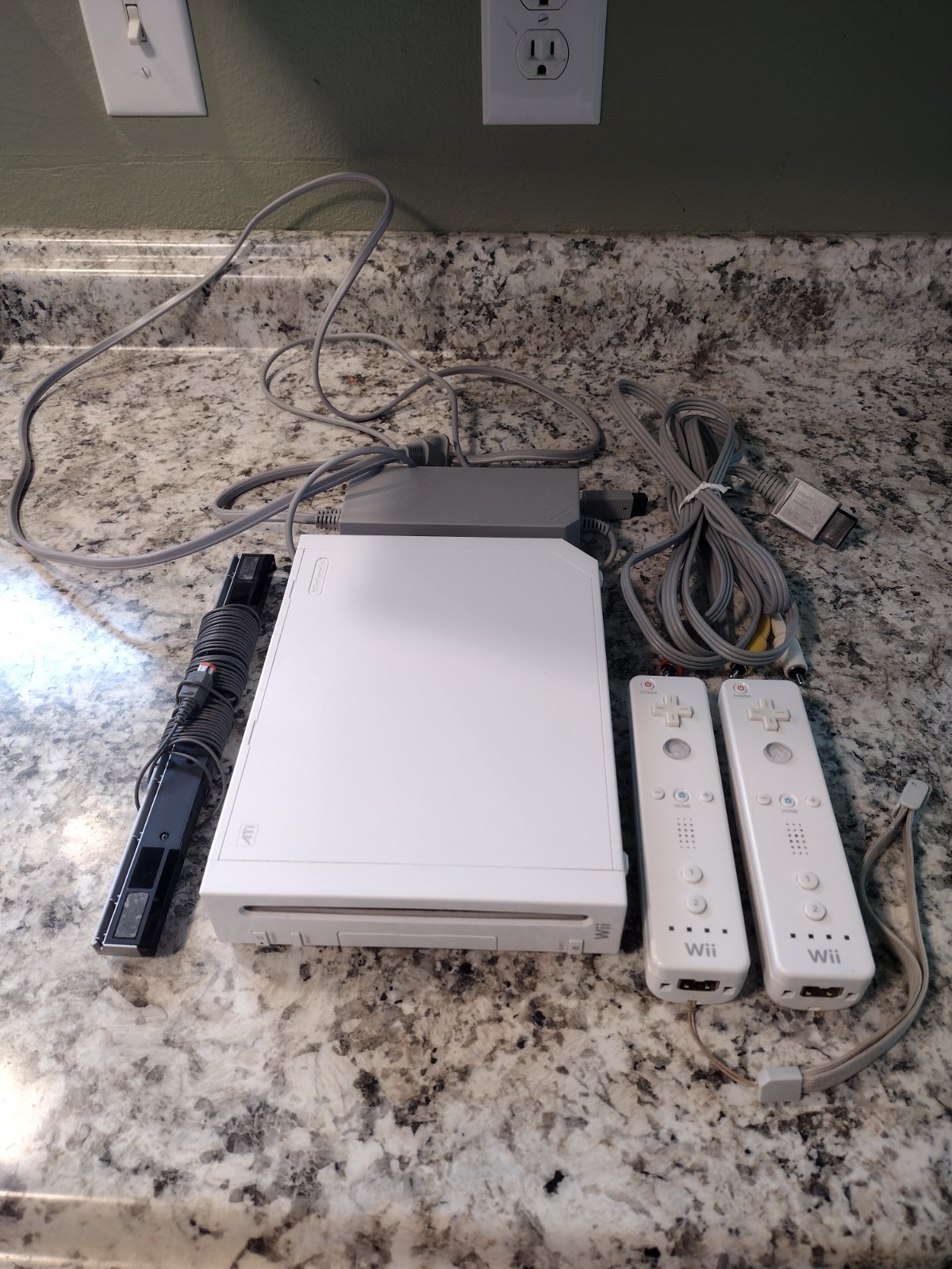 Nintendo Wii RVL-001 Console 2 Remotes And Cables Tested Works