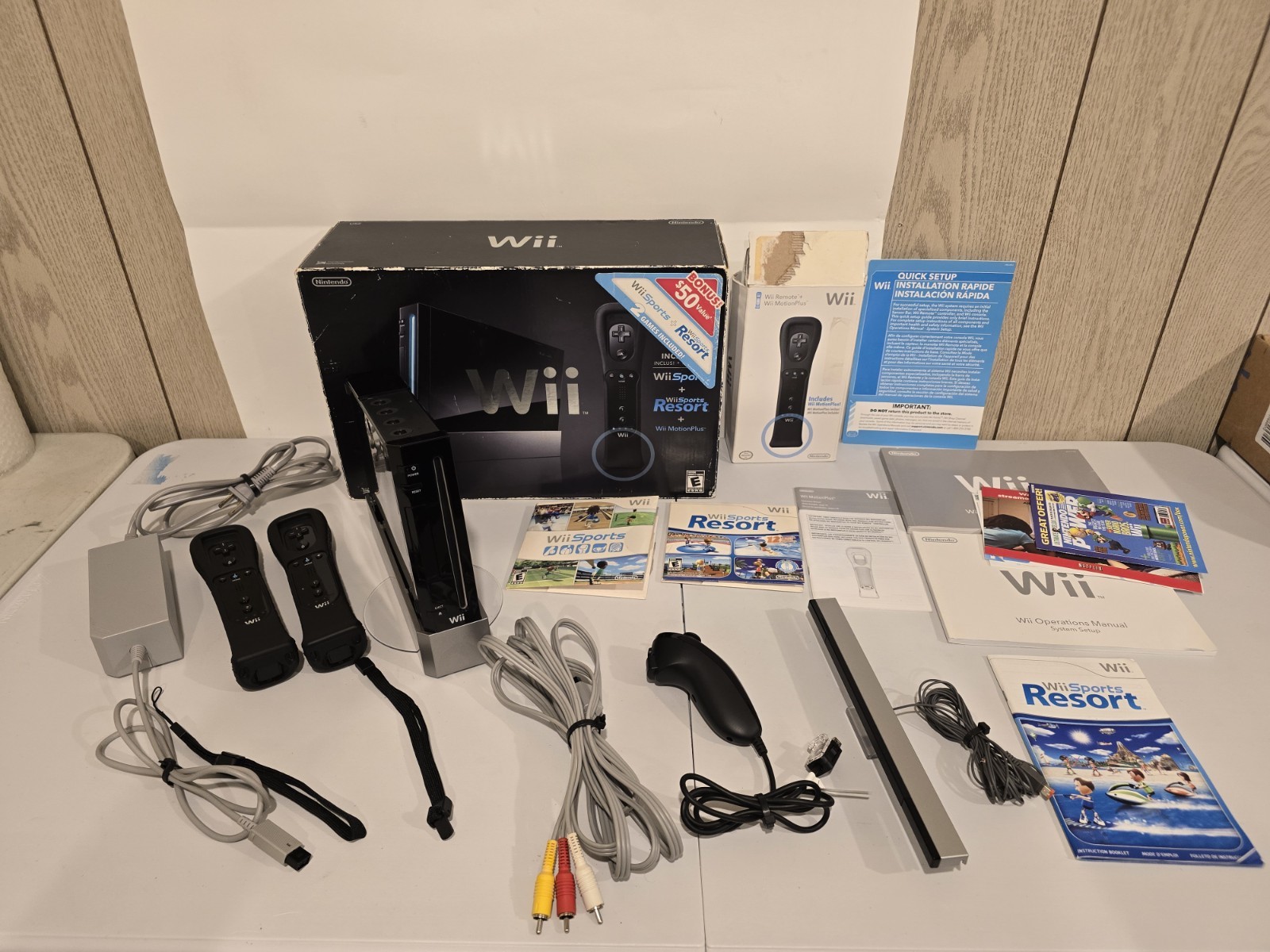 Nintendo Wii Black Console Bundle with Wii Sports & Resort Tested Read Desc.