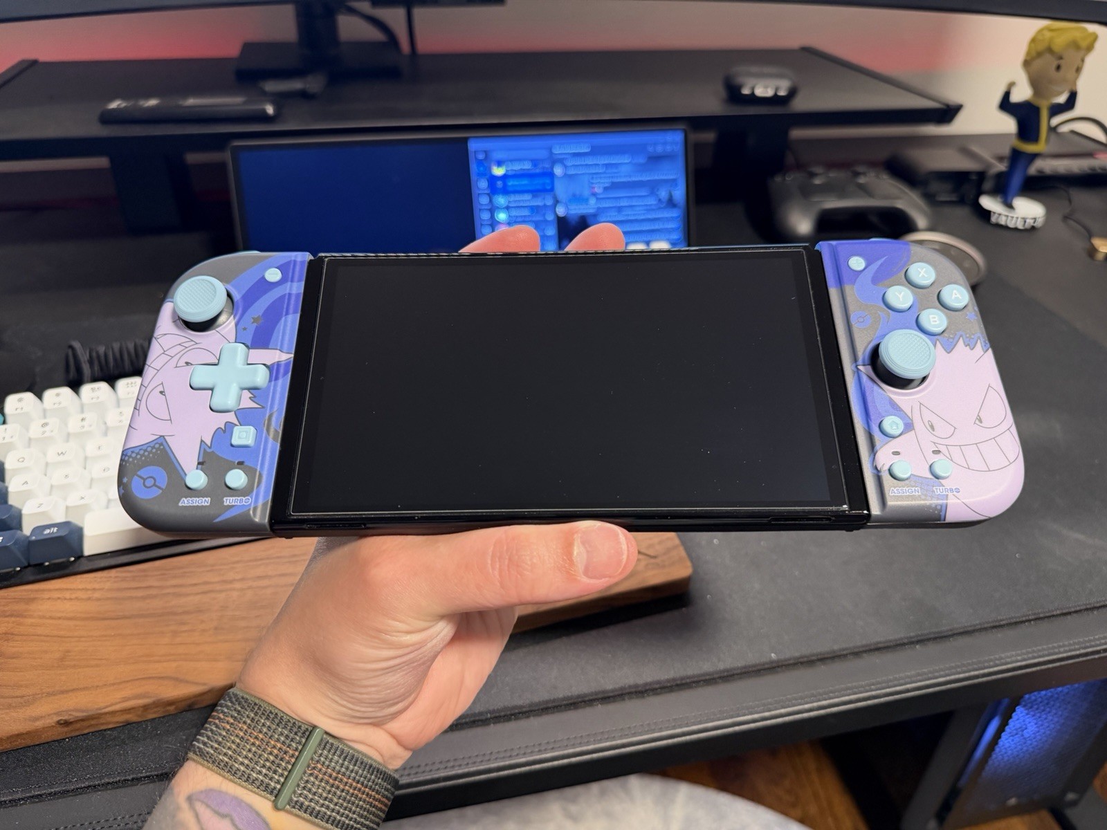 Nintendo Switch OLED Handheld Console – 64GB – Model HEG-001 – Lots of Extras!