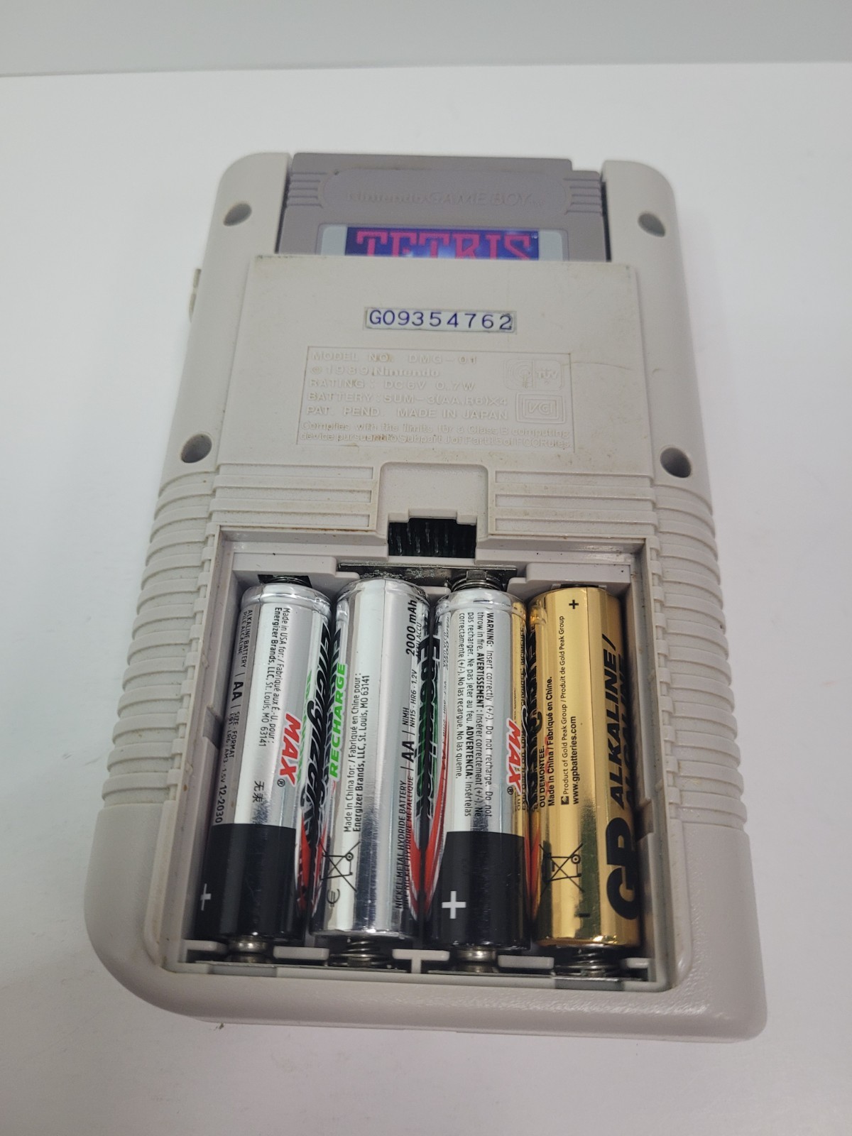 Ninendo Game Boy system – with game, manuals, link cable ( B331 )