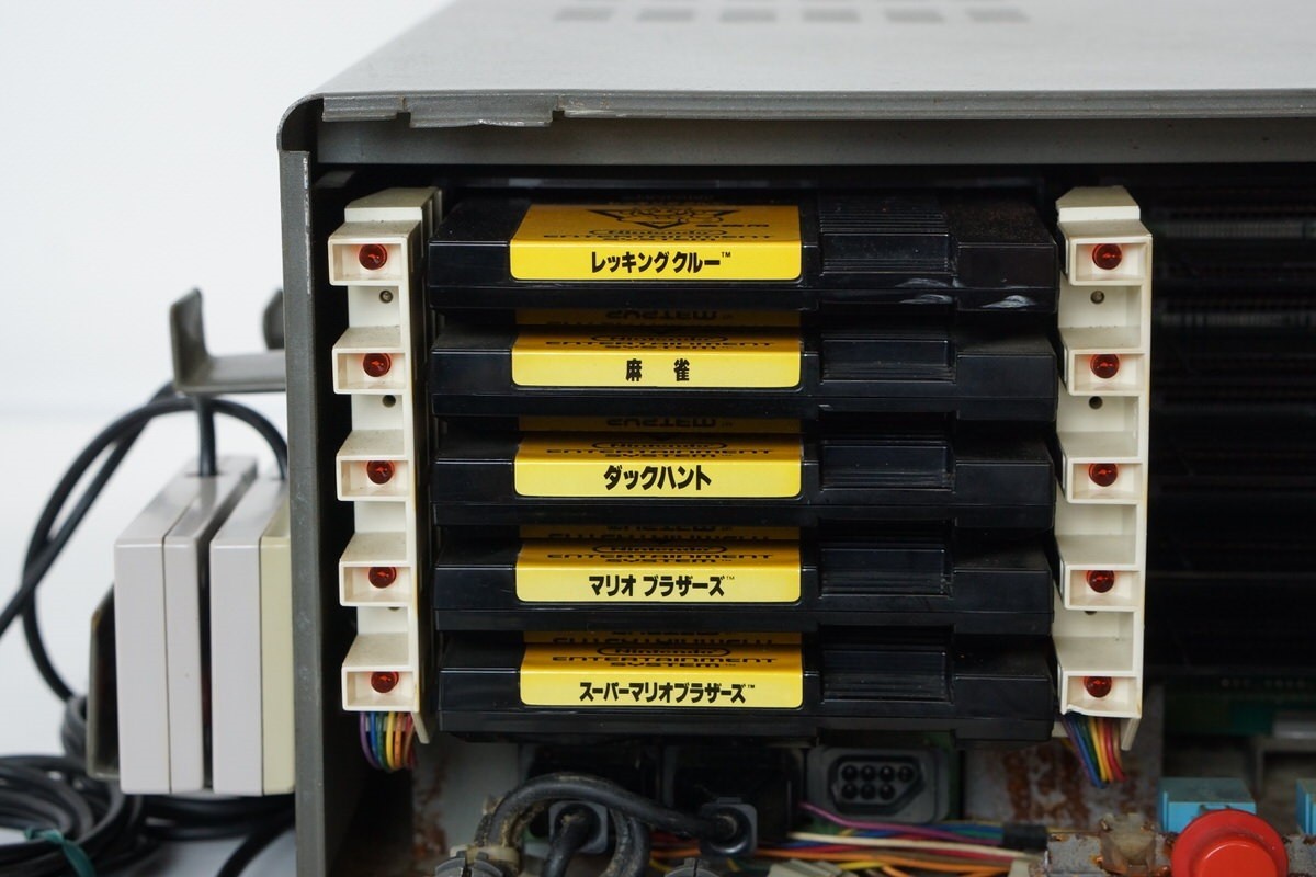 FAMICOM BOX Console wz KEY, Games SSS-CDS Tested System 012053