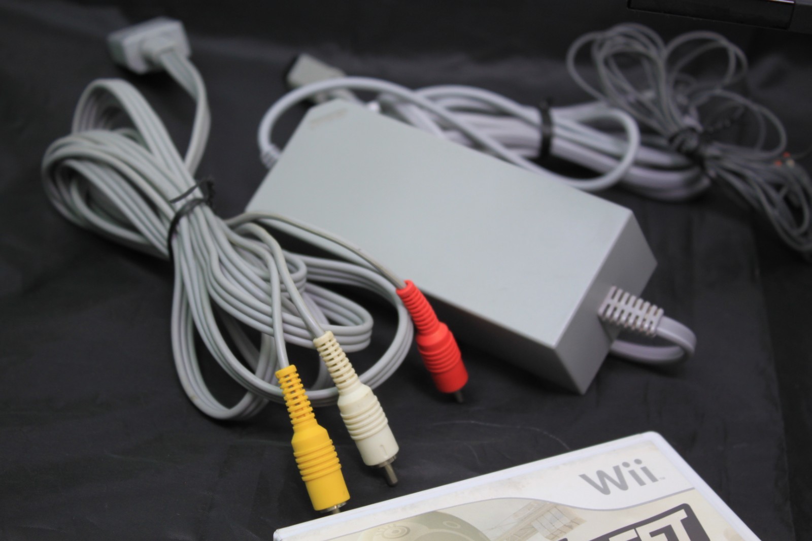 White Nintendo Wii Console System Bundle w/ 2 Controllers – 2 Car Games & Wheels