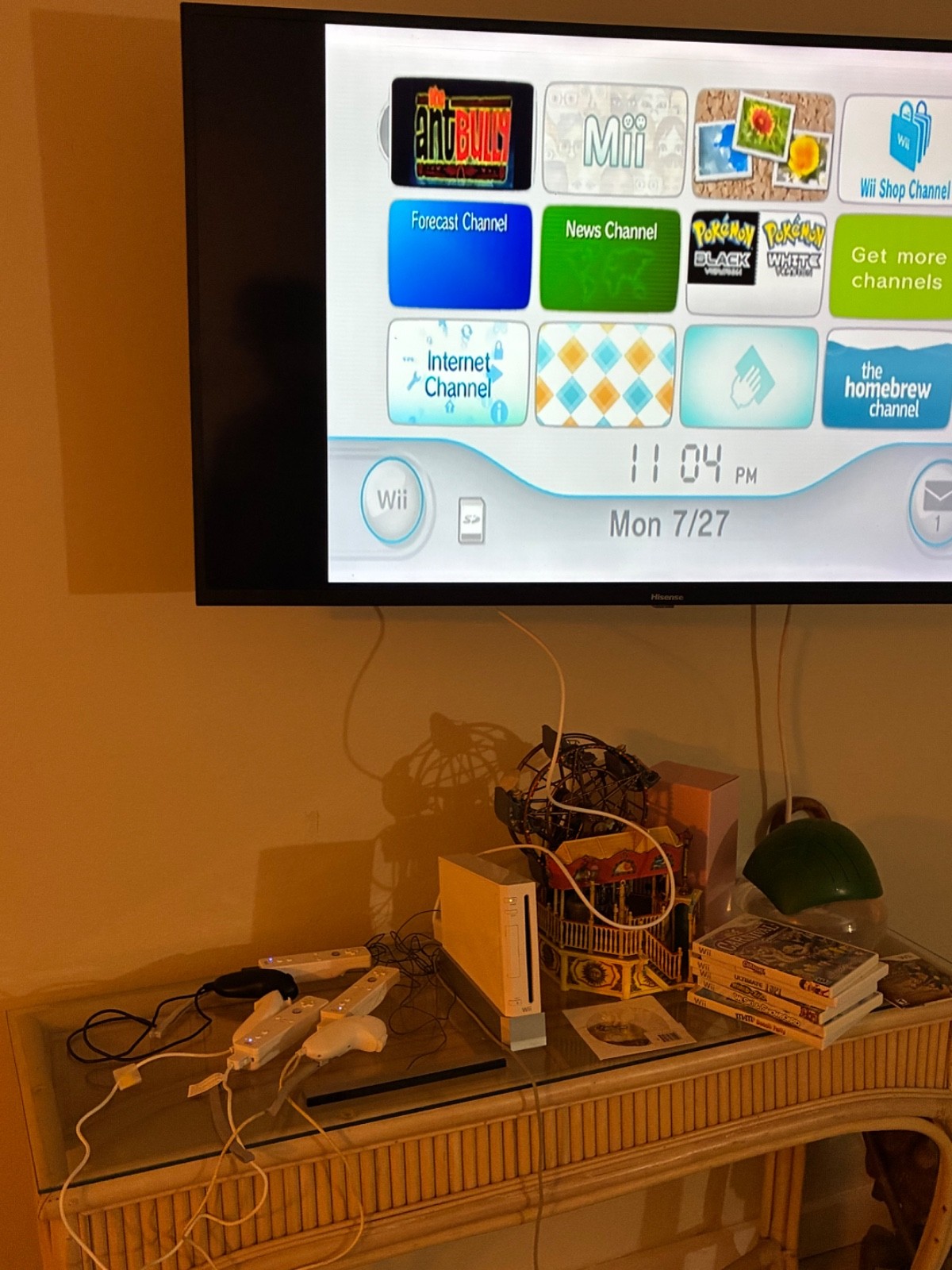 Nintendo Wii Console Bundle 3 Controllers, PS, HDMI, 6 games, Corded Motion Sen