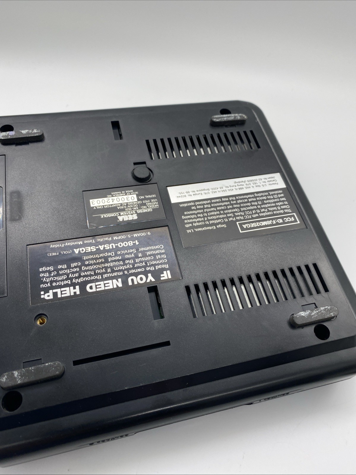 Sega Genesis Model 2 – MK-1631 Original OEM – Tested/Works W/Cords & Controller