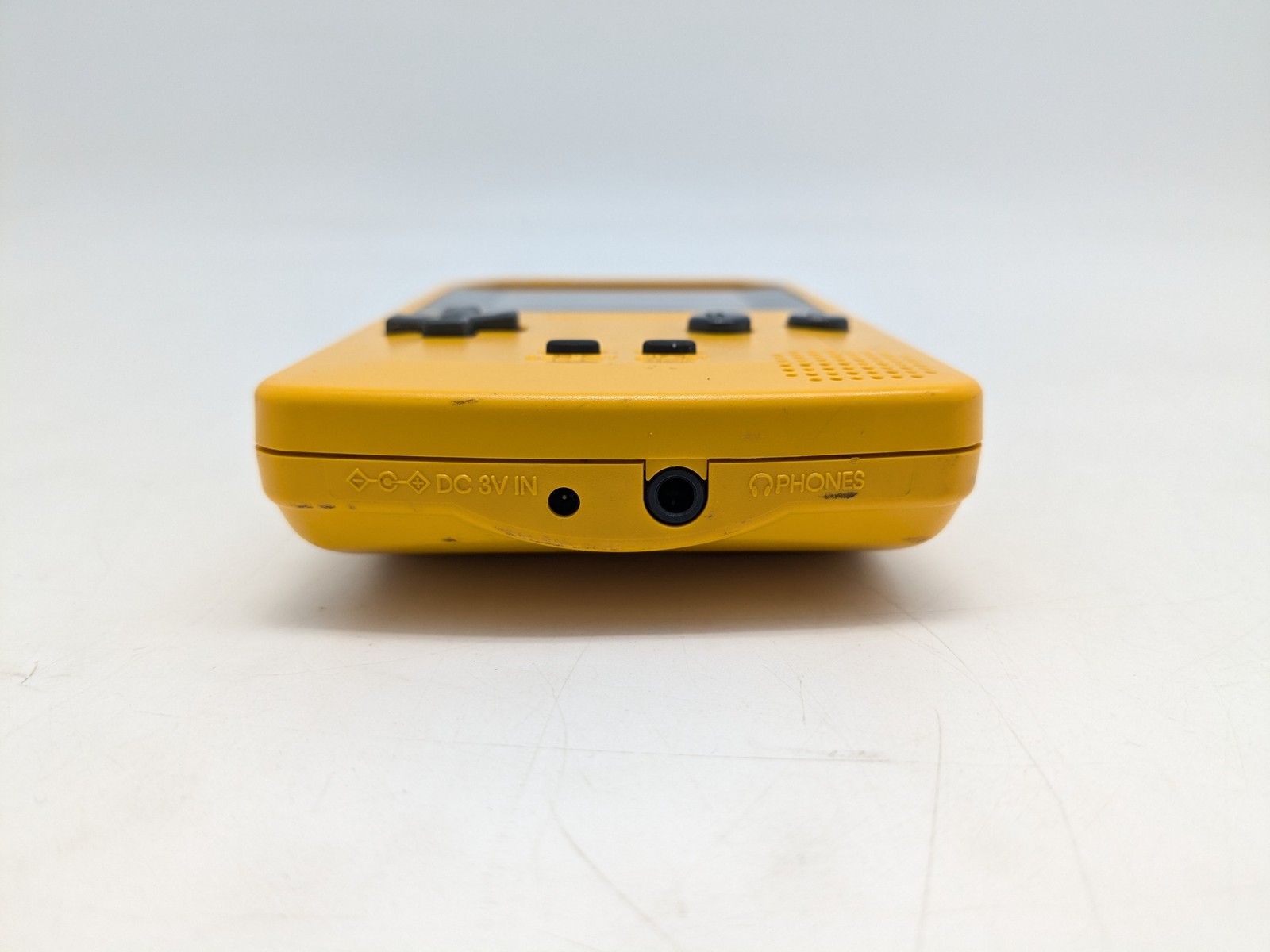 Nintendo Game Boy Color Handheld Gaming Console (CGB-001) – Yellow