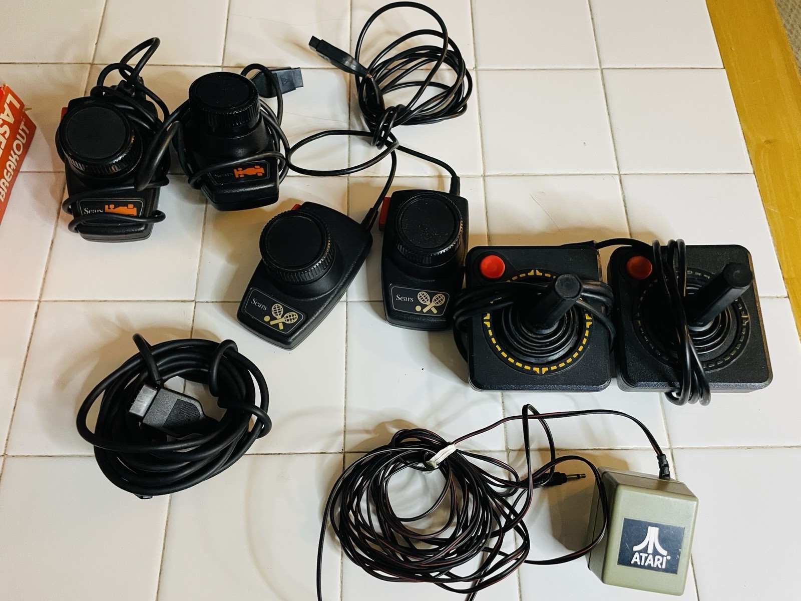 ATARI 2600 / SEARS TELE-GAMES HEAVY SIXER CONSOLE 10 Boxed Games & More Bundle