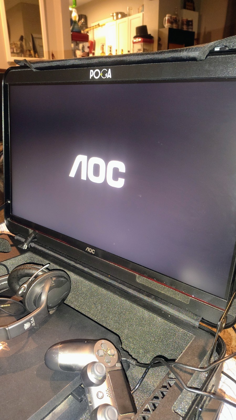 POGA case with built-in monitor screen for PS4 is included it’s a PS4 slim 1TB
