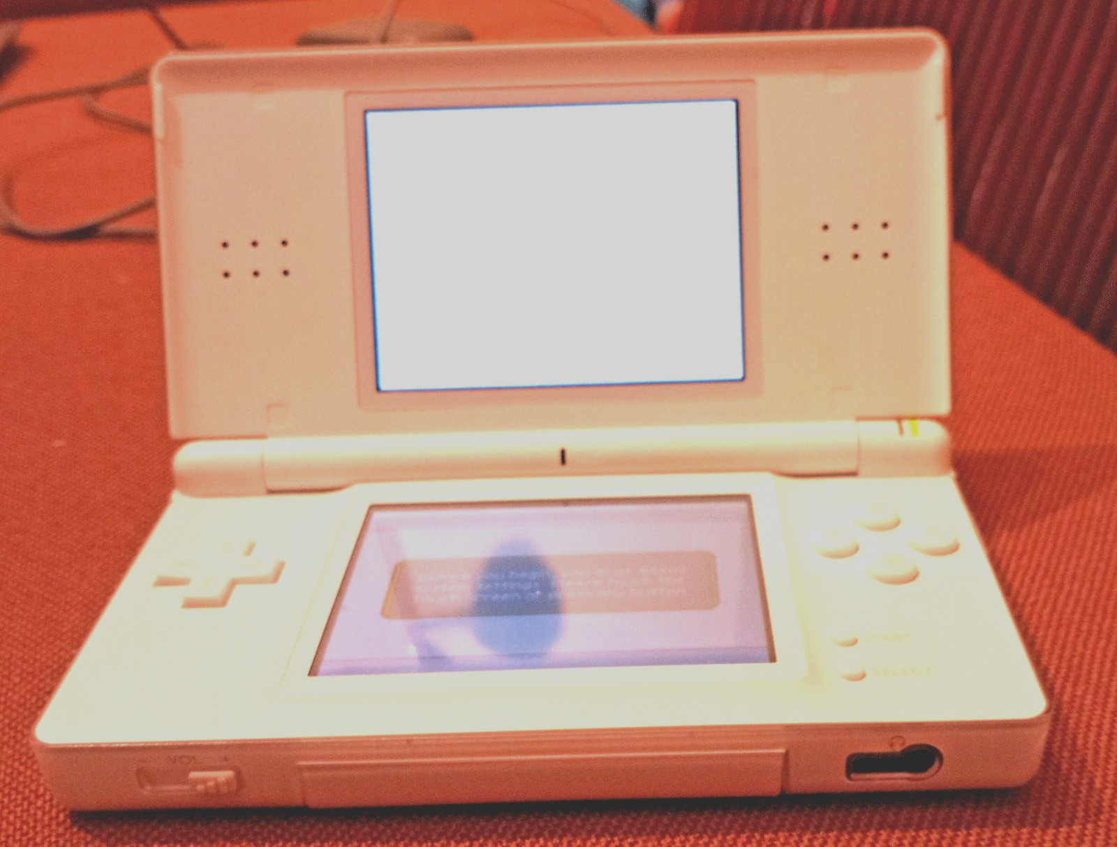 Nintendo DS Lite POLAR WHITE Handheld System W/ Charger & Stylus Tested 3 Games
