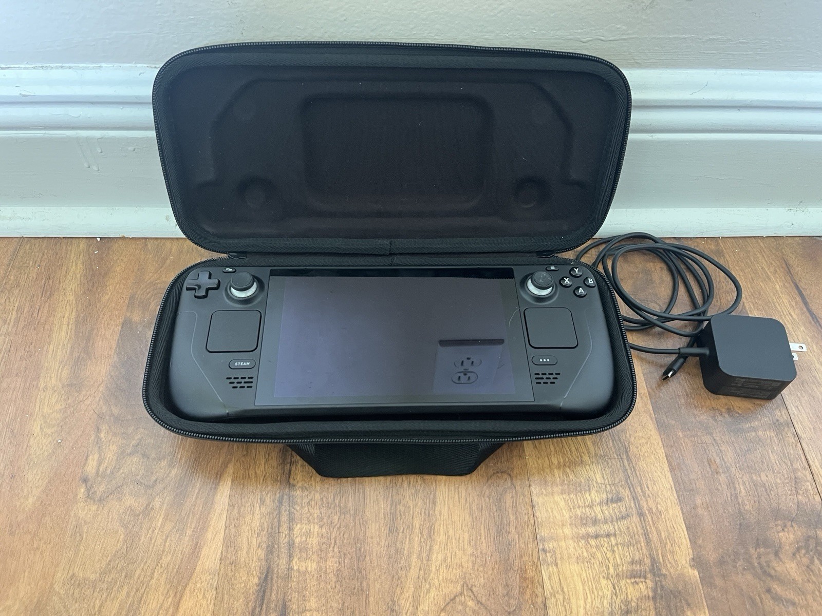 Valve Steam Deck Handheld System Black Wi-Fi USB-C w/ Carrying Case & Charger