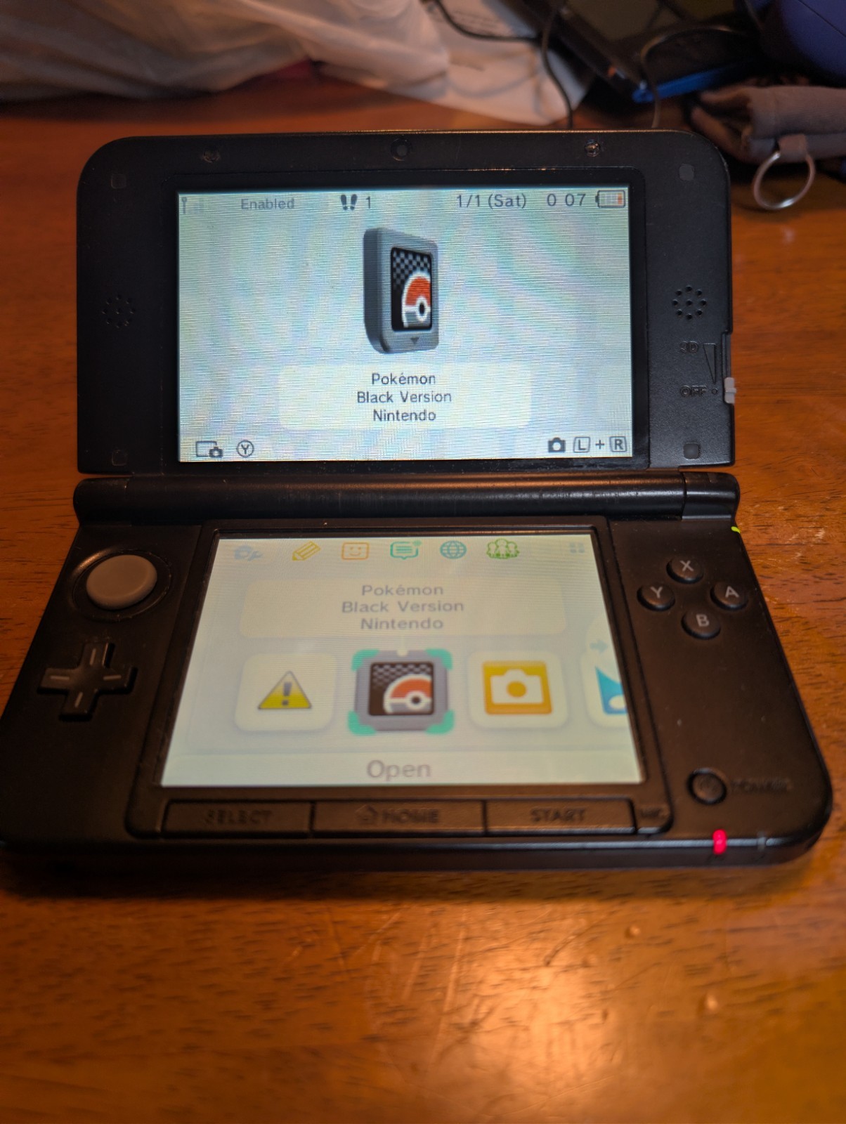 Nintendo 3DS XL Pokemon Limited Edition Red/Black NO STYLUS