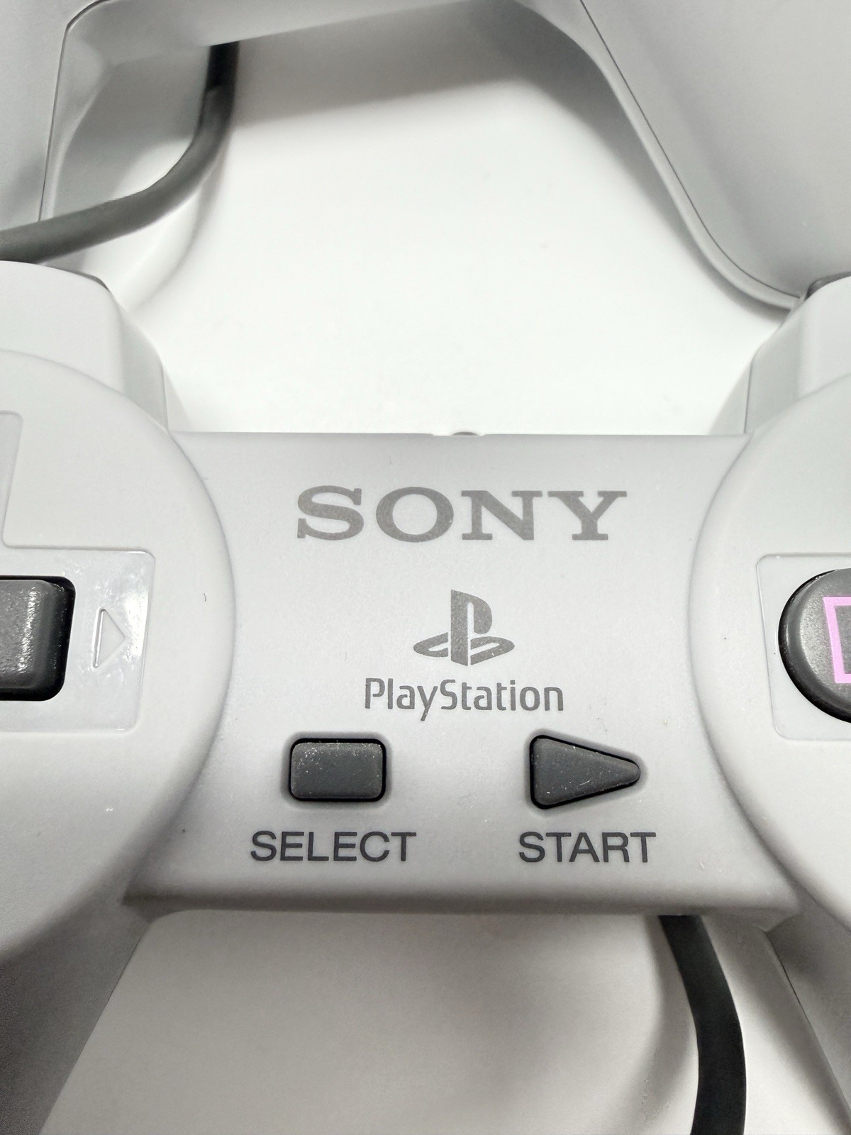 Sony Playstation Classic Mini Model SCPH-1000R + 2 Controllers