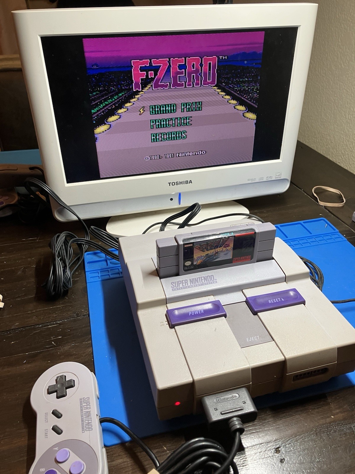 Super Nintendo SNES System Console Bundle 10 Games Super Mario World F-Zero Sim