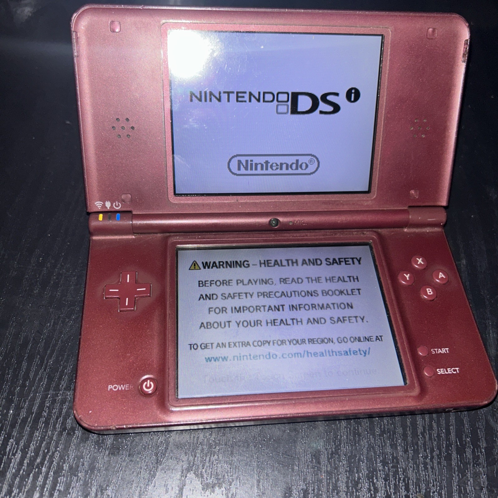 Nintendo DSi XL -Burgundy PRELOADED SD WITH GAMES
