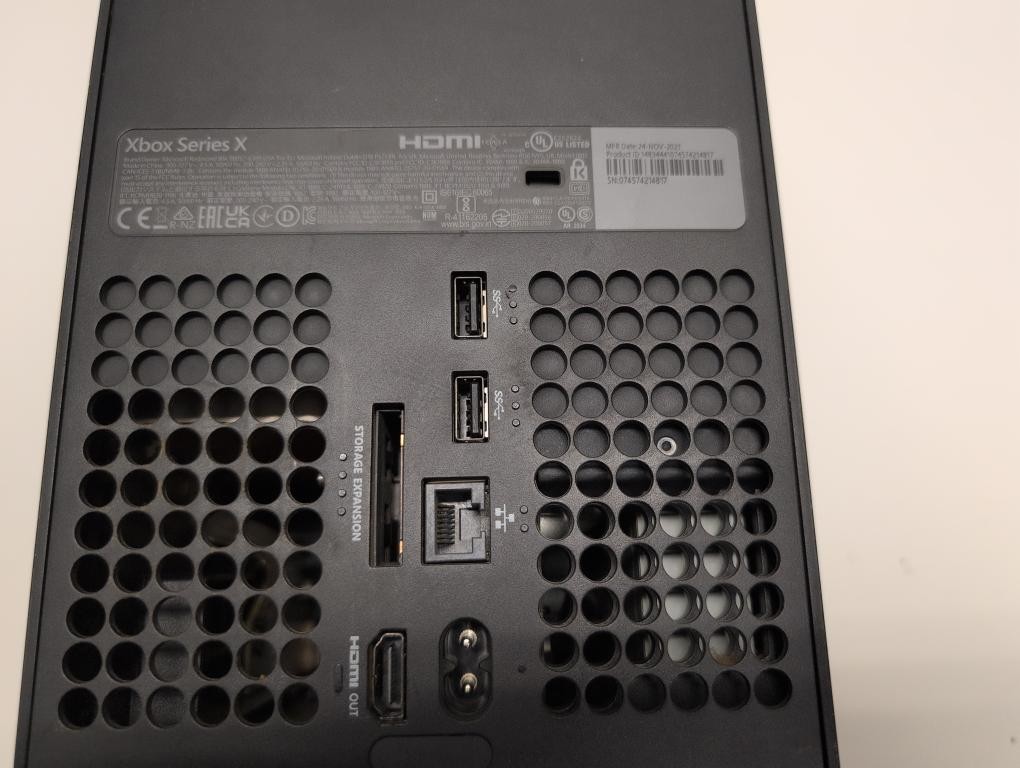 Microsoft Xbox Series X 1tb with Controller and Cables (P08035509)