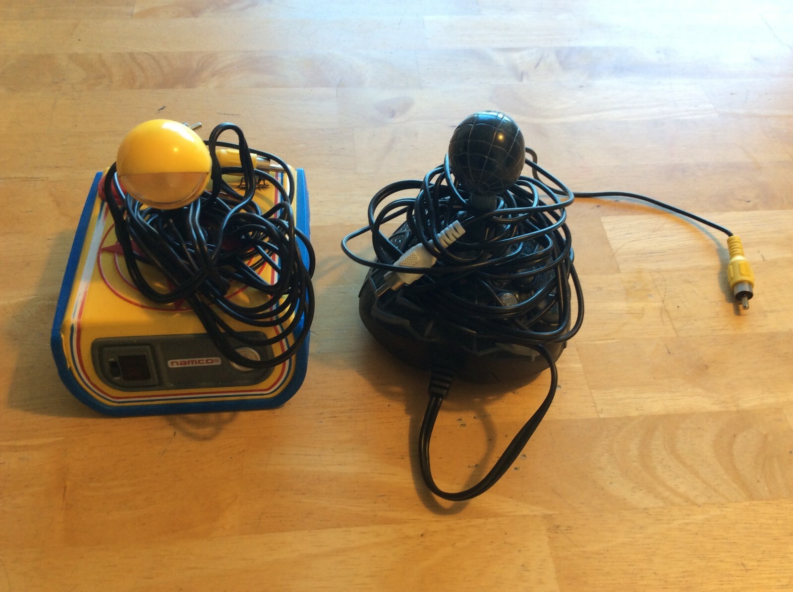 Jakks Pacific Super Pac-Man and Spiderman Arcade Plug n Play Game TESTED,WORKS