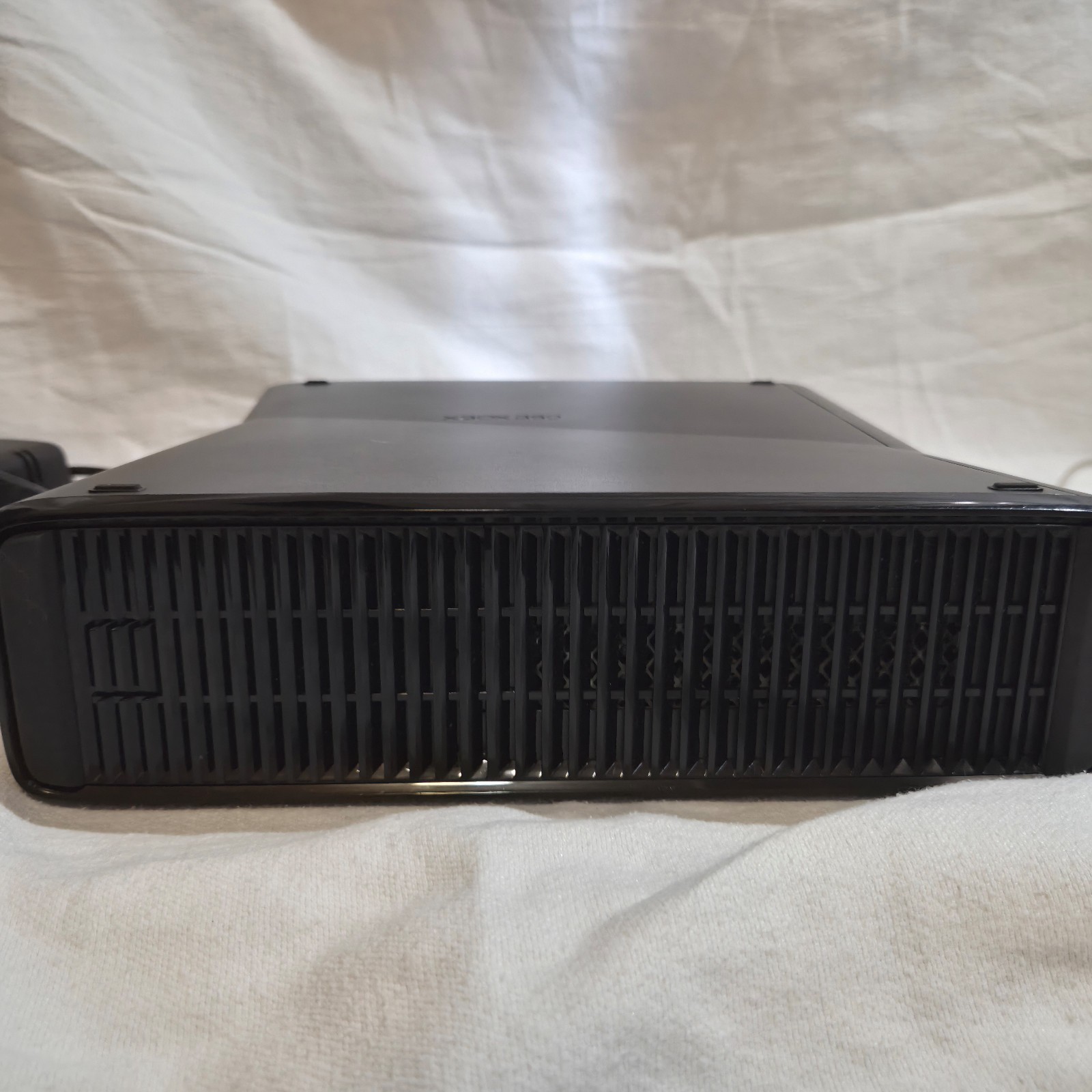 Microsoft Xbox 360 S Slim Console Bundle – OEM Power, Controller & Kinect Sensor