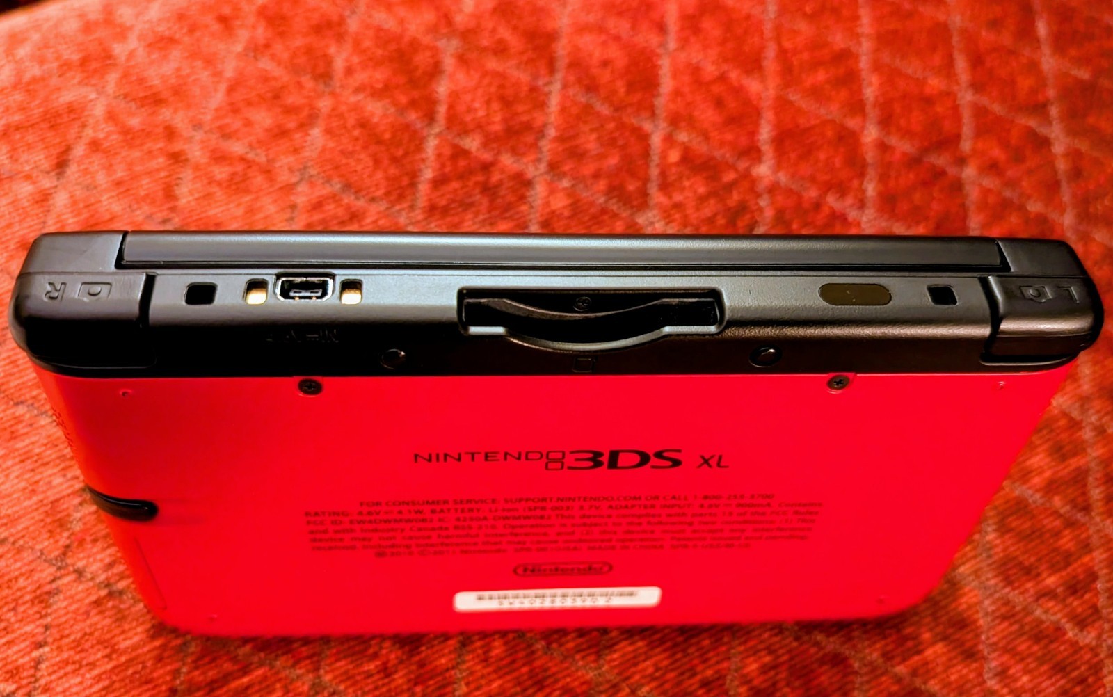 Red Nintendo 3DS XL Console Bundle Game System Adult Owned