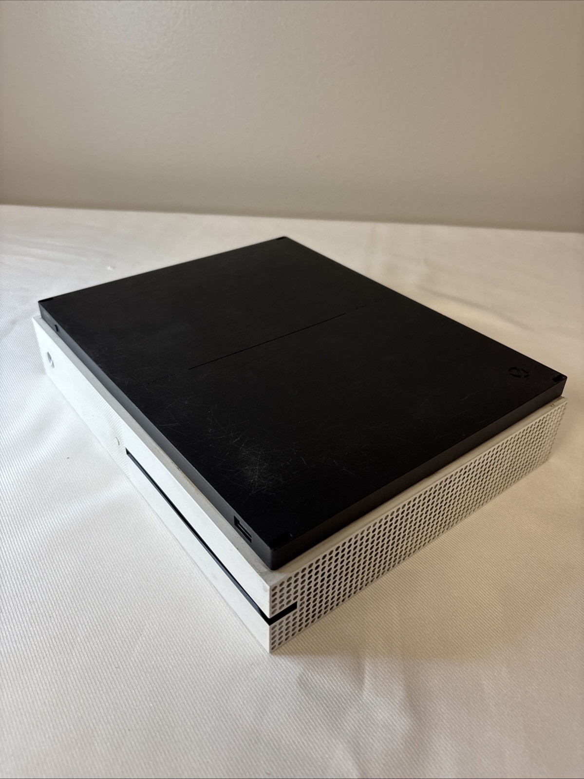Microsoft Xbox One S (Model 1681) 500GB White Gaming System Console Only, Tested