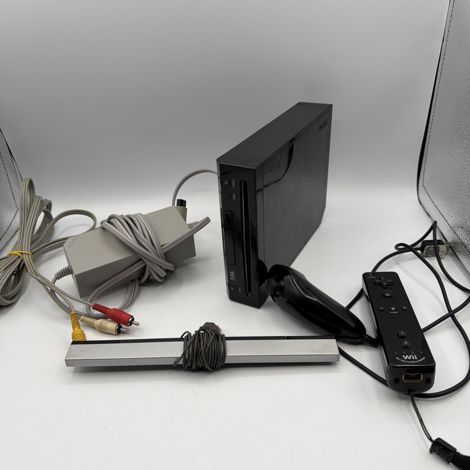 Nintendo Wii Console Bundle Black RVL-101 w/ Motion Plus Controller