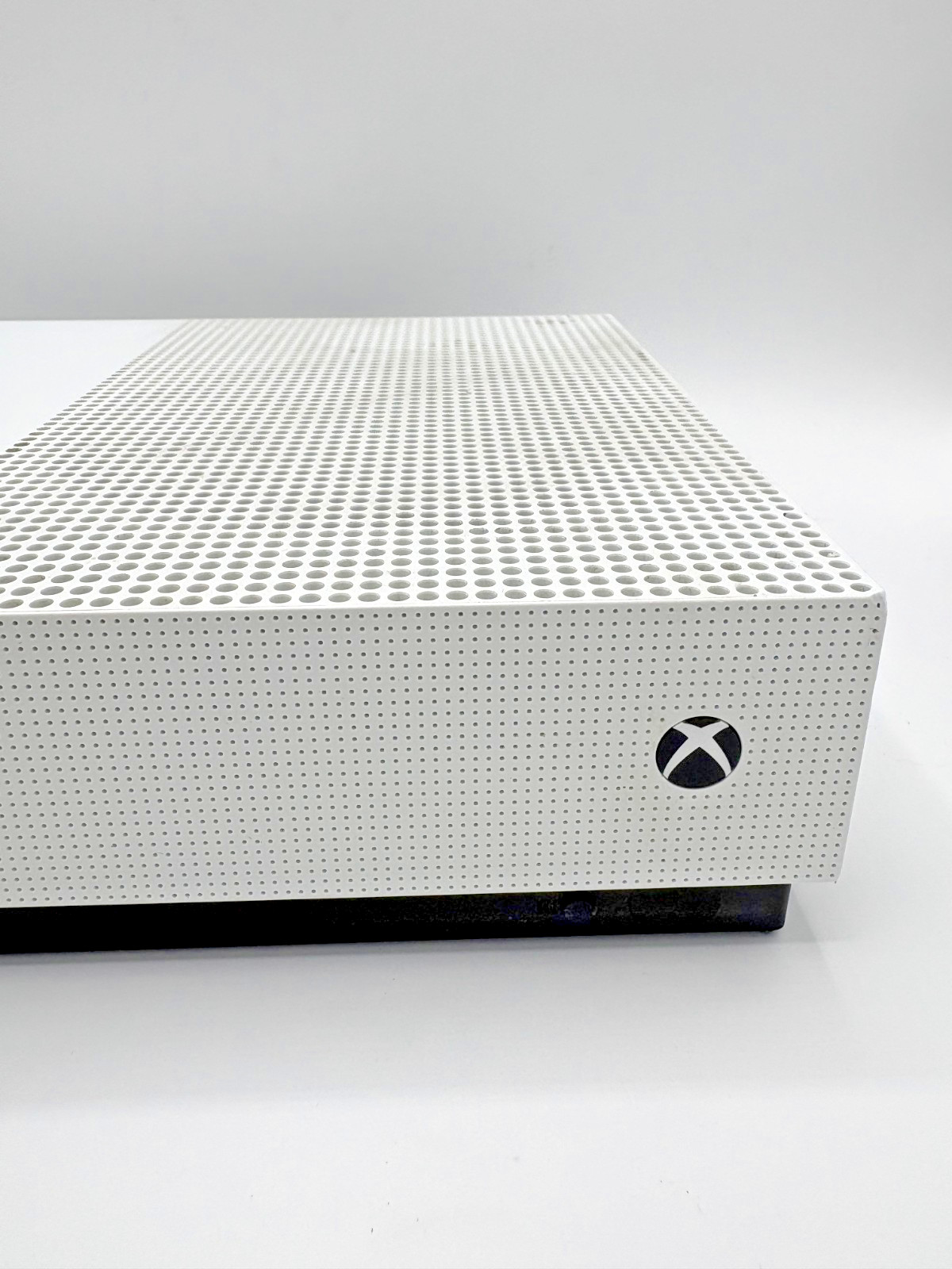 Xbox One S w/ Core Wireless Controller & Star Wars Battlefront 2 (TESTED)