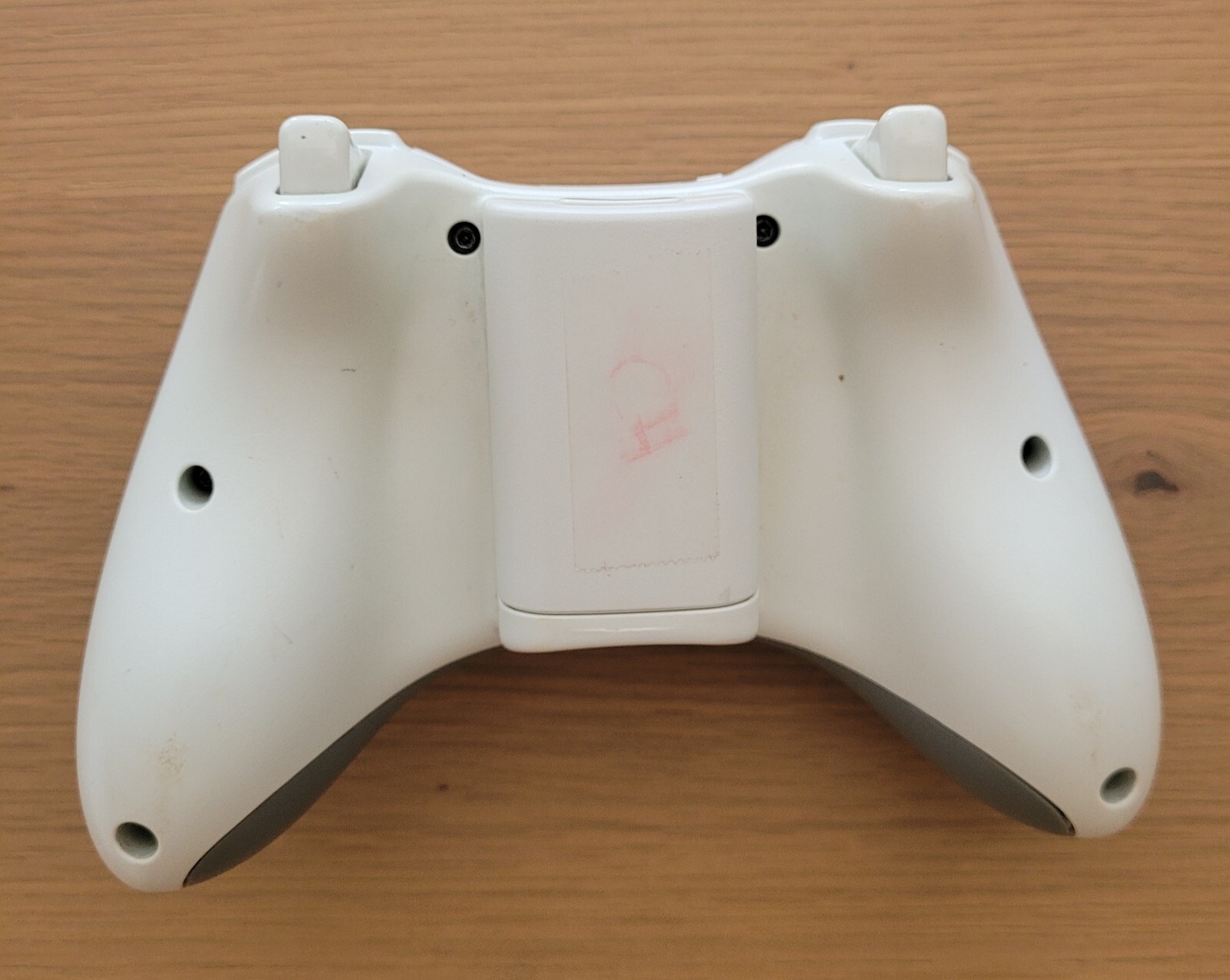 Pre-Owned Microsoft Xbox 360 Bundle 60GB White Console Adapter 2 Controllers