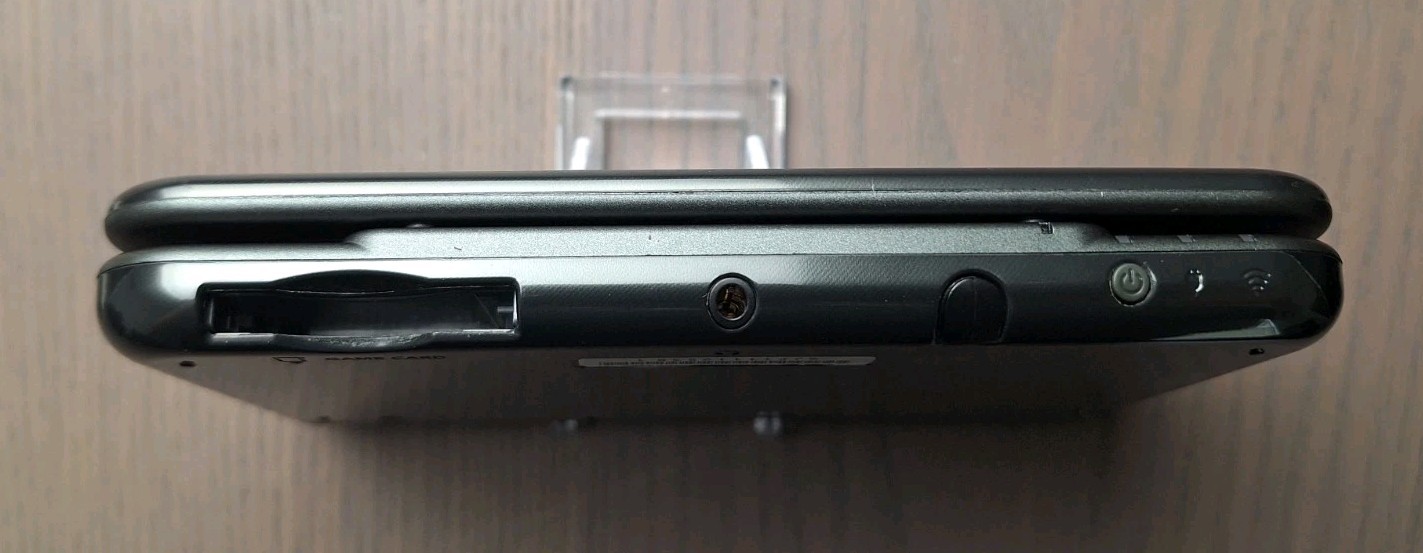 New Nintendo 3DS XL Metallic Black | Charger 32GB SD Card | REGION FREE TOP IPS