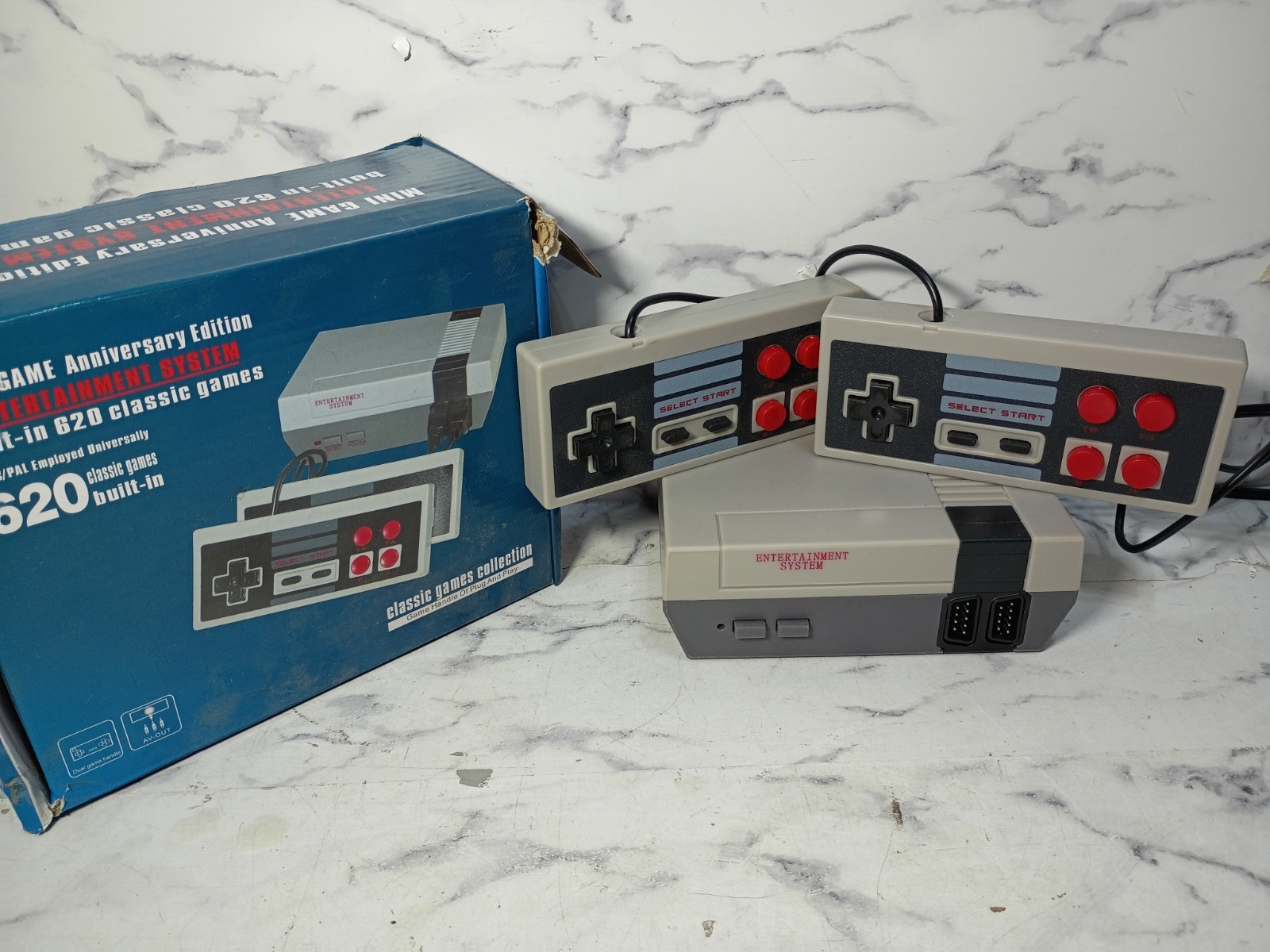Retro Game Console 620 Built-In Games 2 Controllers AV Cable + Extra Controller