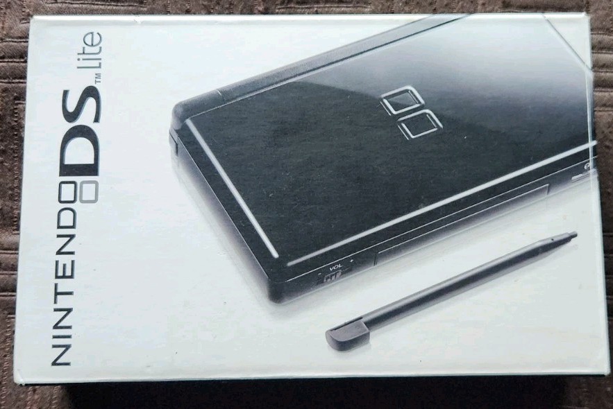 Nintendo DS Lite Handheld System Onyx Black CIB W/ Protective Case