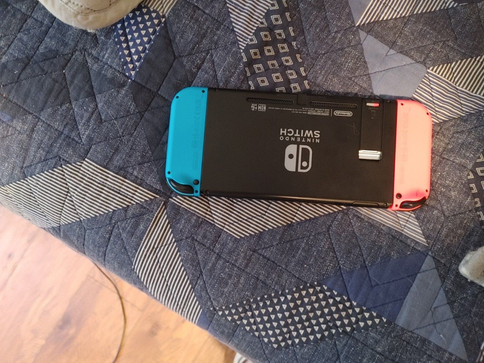 Nintendo Switch HAC-001(-01) Handheld Console – 32GB – Neon Blue/Red Joy-Con…