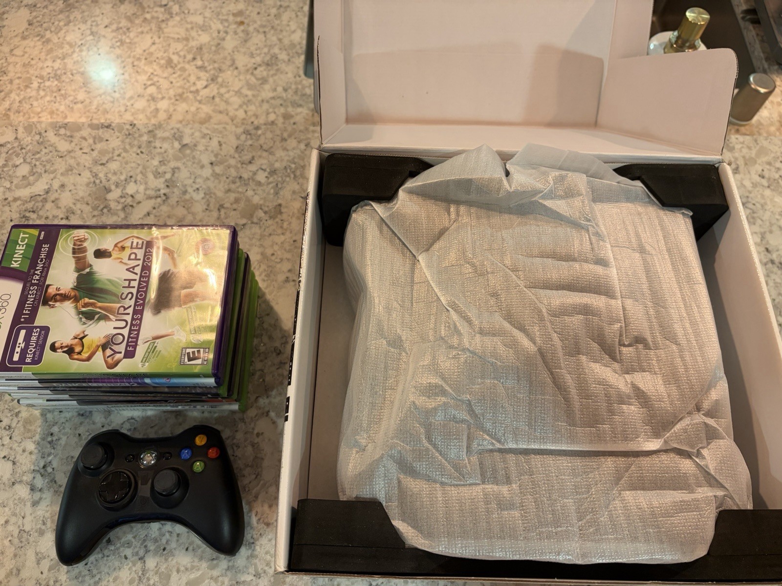 Xbox 360 Kinect Bundle 250GB / Original Package / Additional Controller / Games