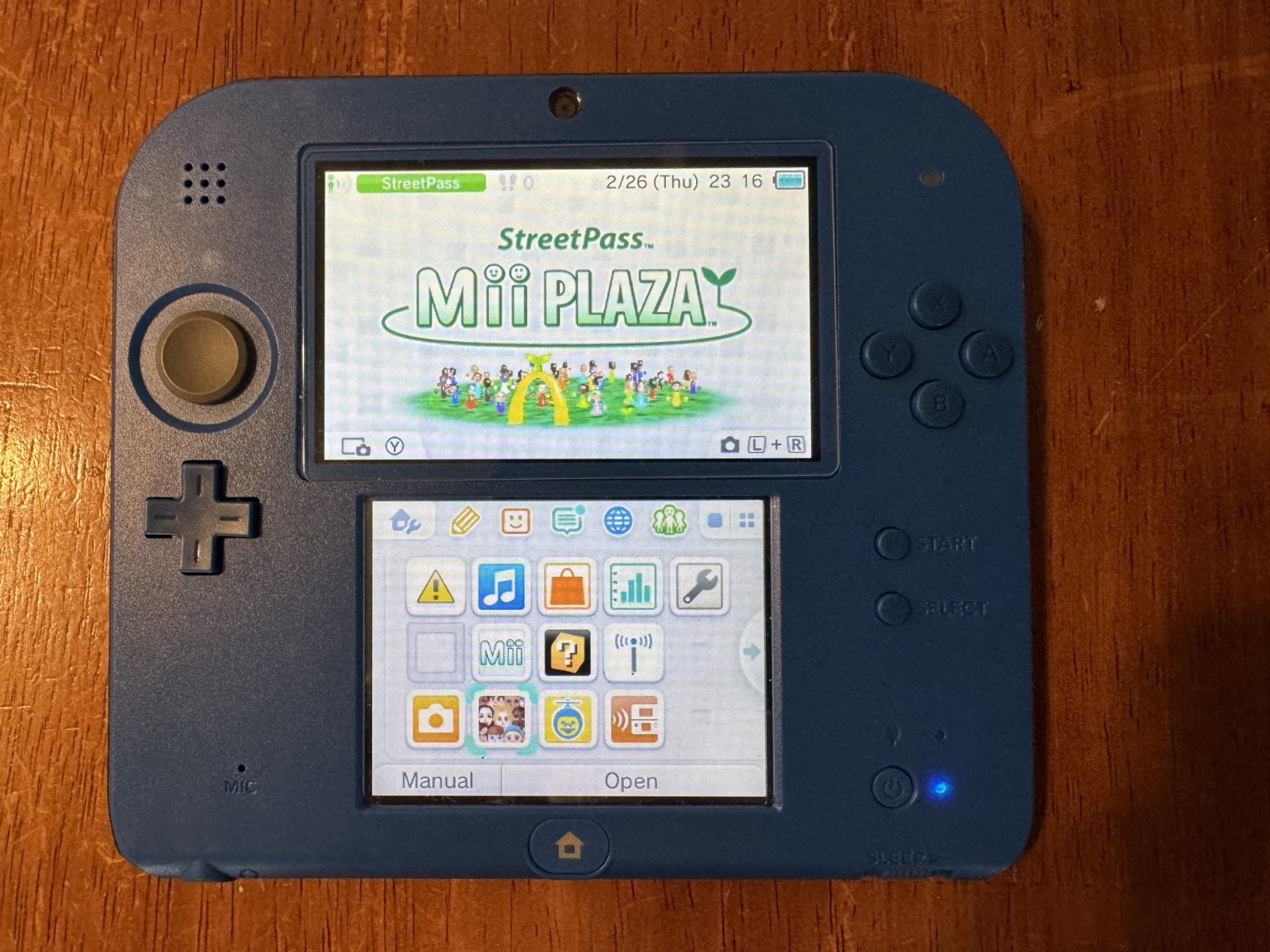 Nintendo 2DS – Electric Blue.Used.Excellent condition.