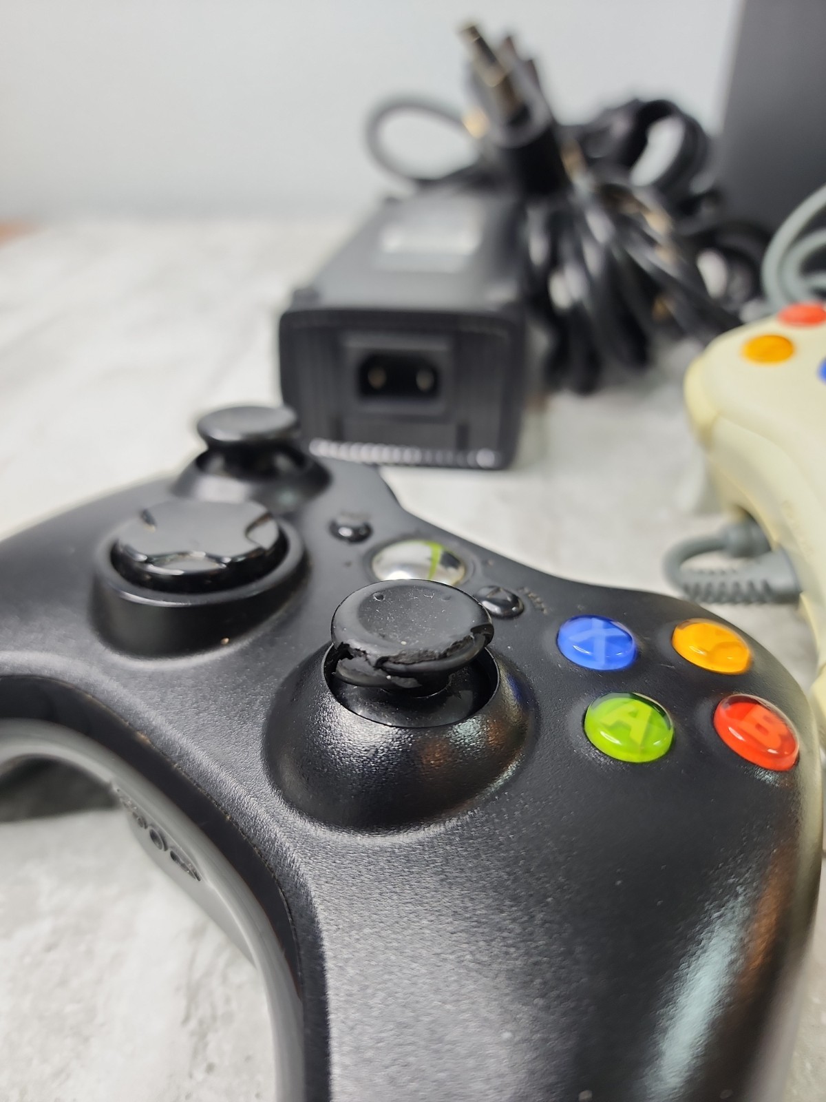 Microsoft Xbox 360 S Console Bundle 10 Games Controllers Kinect Component Cable