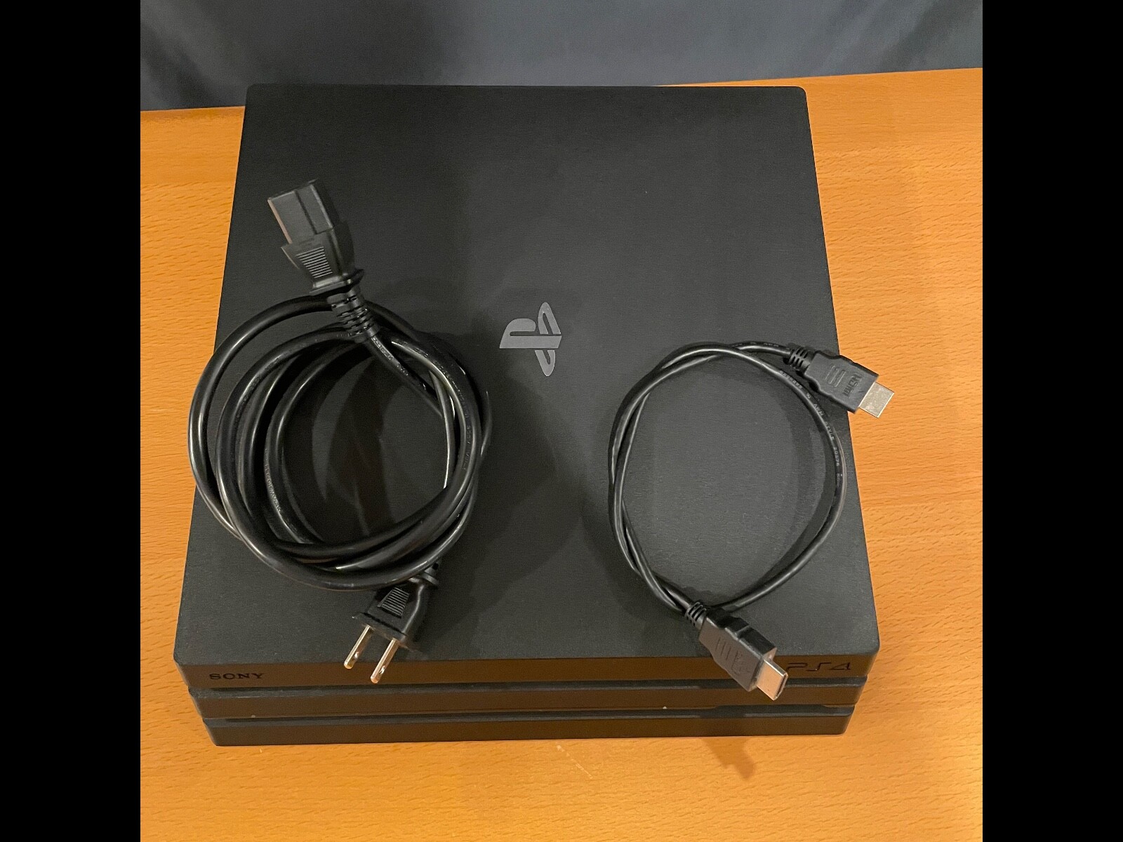 Sony PlayStation4 Pro 1TB, NO CONTROLLER, W/HDMI/POWER cables – CUH7115B