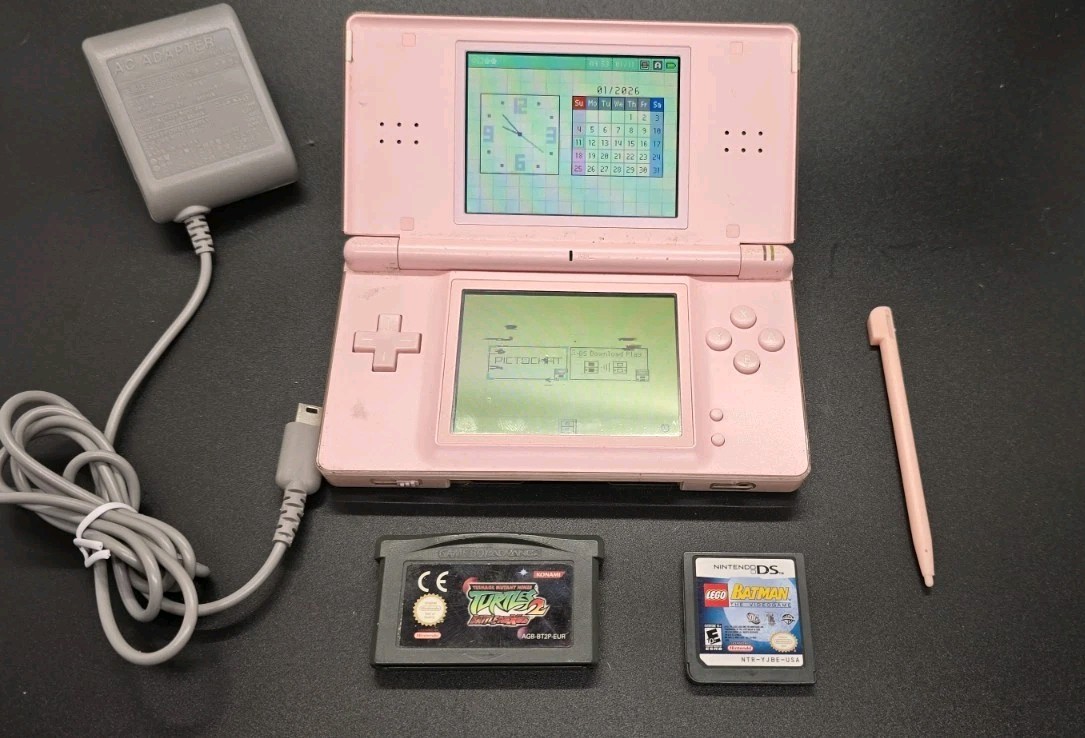 Nintendo DS Lite Metallic Rose GBA W/ Charger stylus Lego Batman & TMNT 2 WORKS!