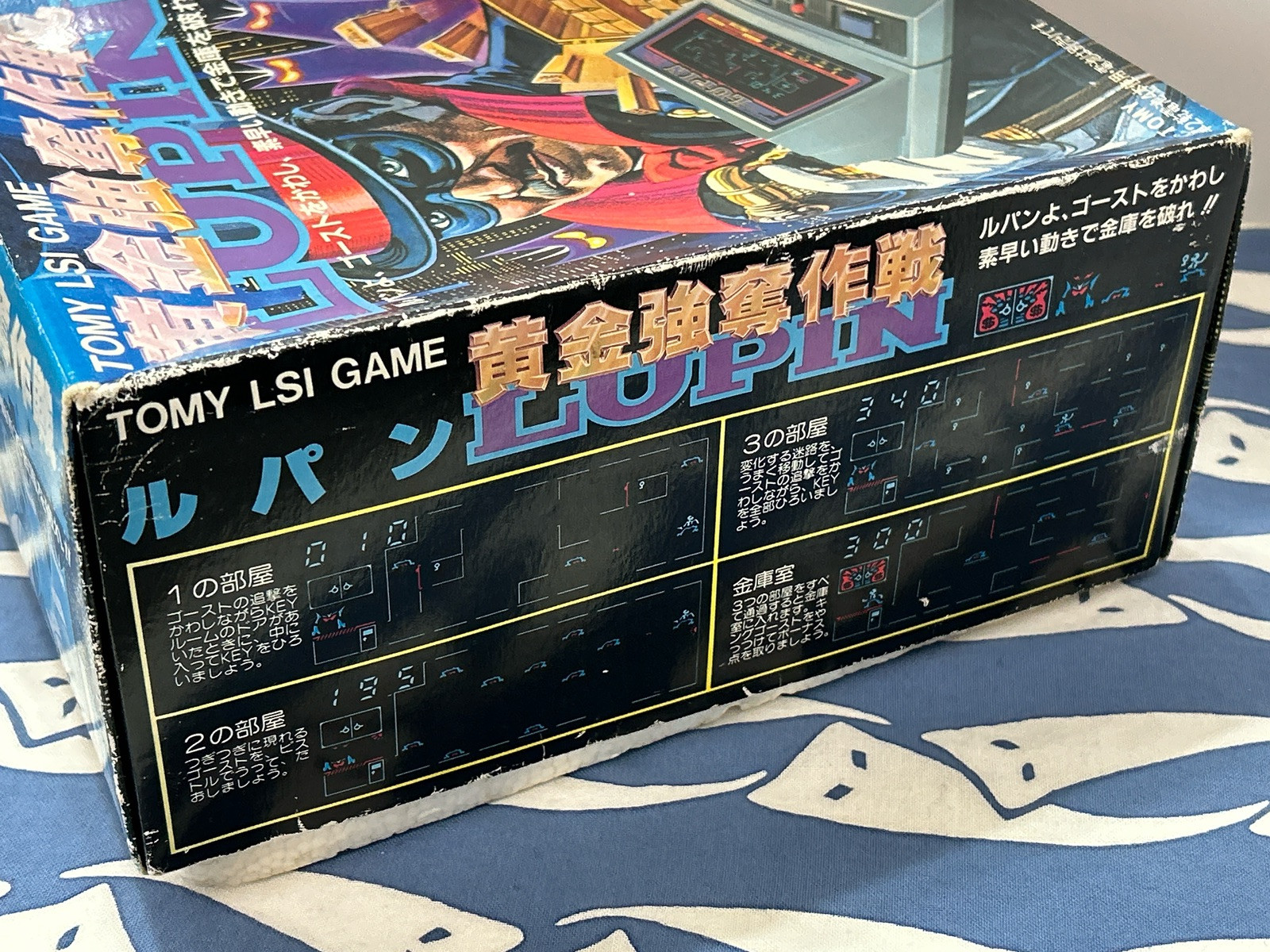 SNK NEOGEO mini & International & Lot 4 Pad Contoroller 2 Black 2 White Set