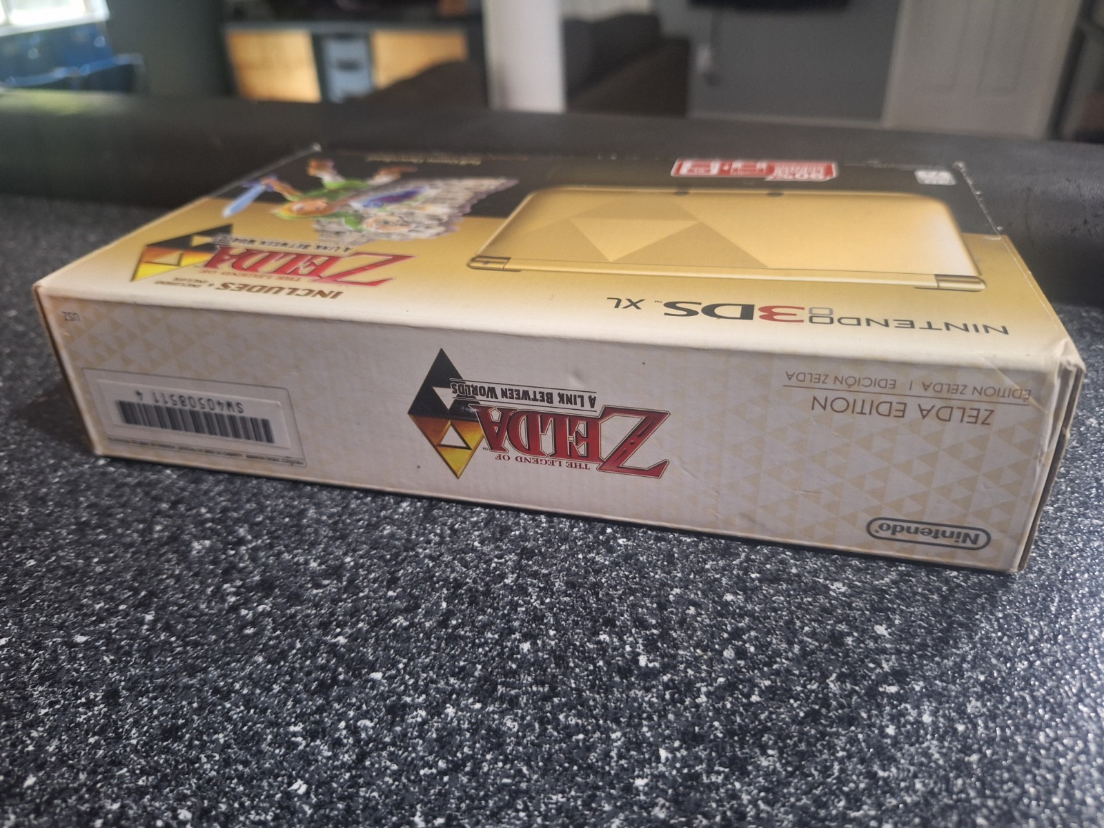 BOX + PAPERWORK ONLY Nintendo 3DS XL Limited Edition Zelda A Link Between Worlds