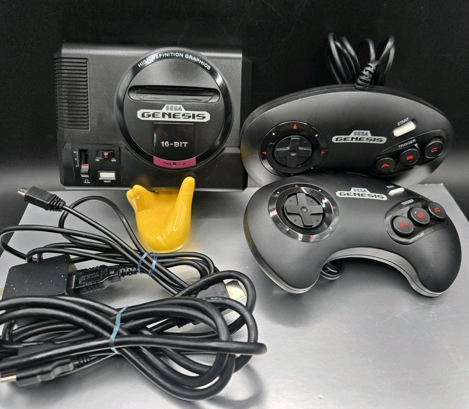 J4 Sega Genesis Mini Classic Console 16 Bit MK-16000/2 Controllers/USB/HDMI •EUC