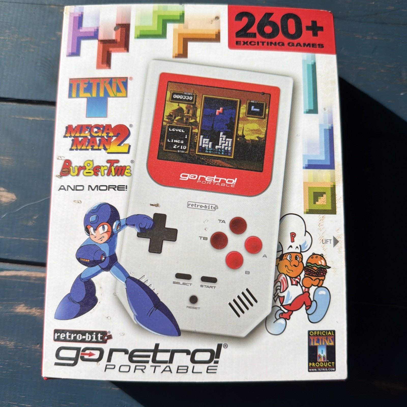 Retro-Bit Go Retro Portable Game -over 260 Games. Mega Man, Tetris, 1941 ETC.